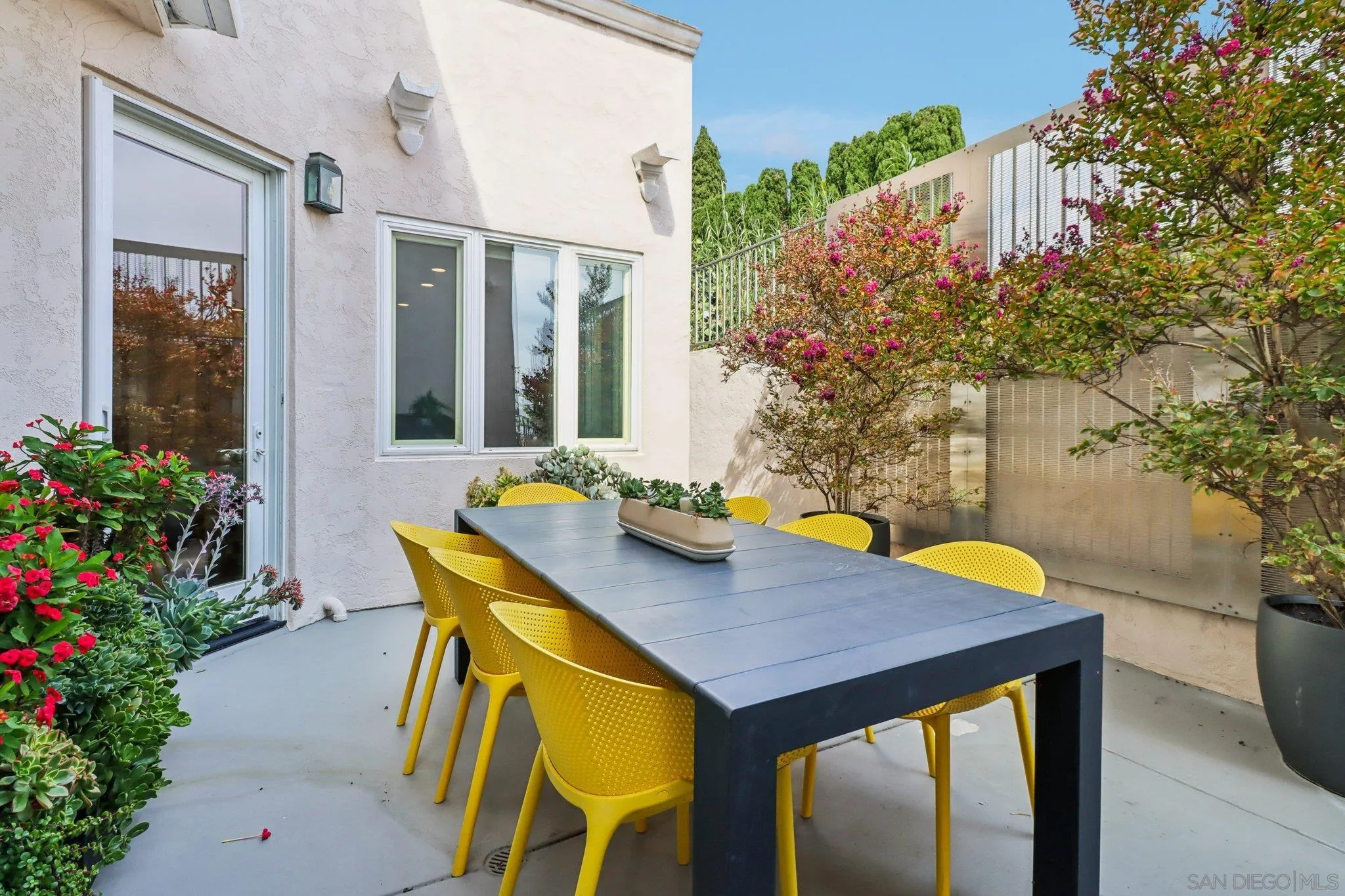 https://cdn.realtyfeed.com/cdn/127/250036338/936dd6c55758b5cac65d97a6b9afd1a0.webp