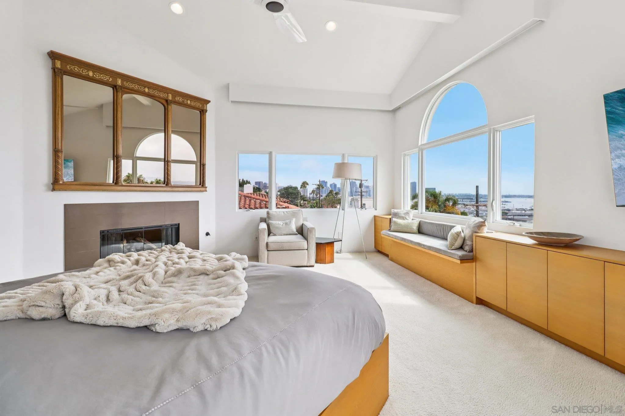 https://cdn.realtyfeed.com/cdn/127/250036338/9d55785892be21bfd20e16d3055241d9.webp