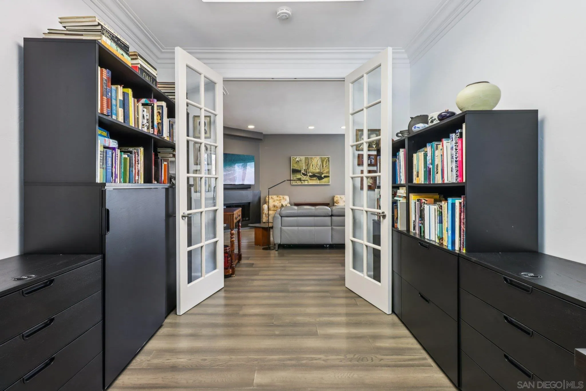 https://cdn.realtyfeed.com/cdn/127/250036338/df2722e0a990f3956bdee0ae975e12d5.webp