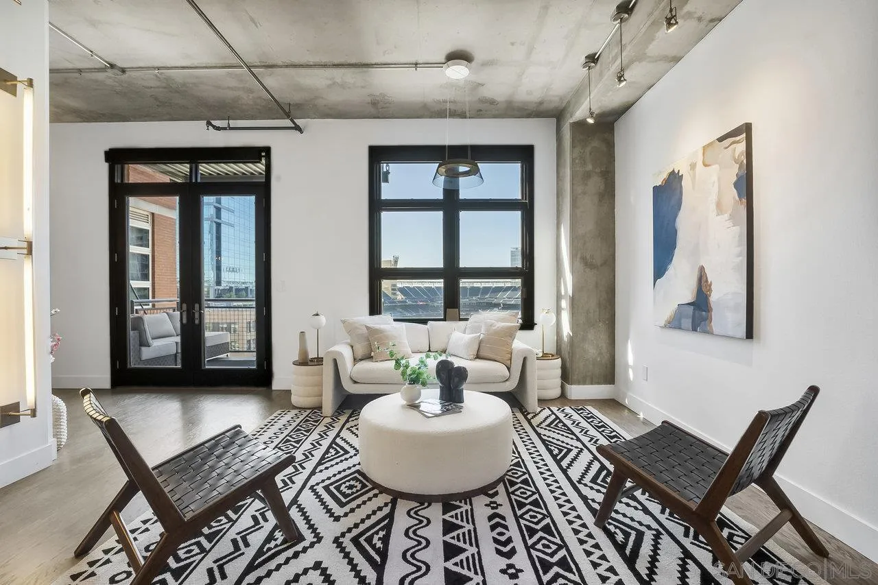 https://cdn.realtyfeed.com/cdn/127/250036340/2a35a38ba28ee0dcc6a4a562fb78d1b9.webp