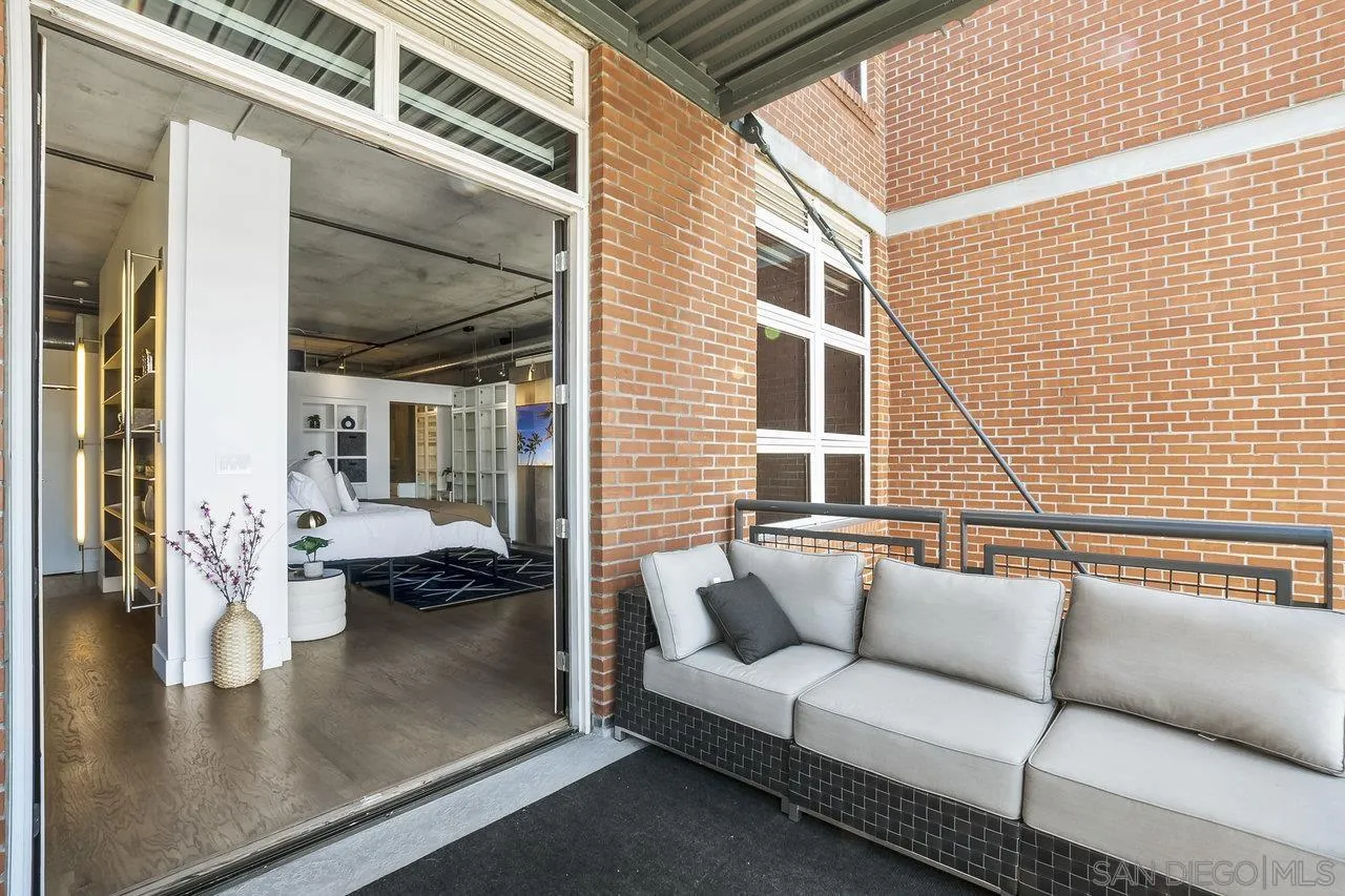 https://cdn.realtyfeed.com/cdn/127/250036340/eed15ea7190ac3e586385f247faafcde.webp
