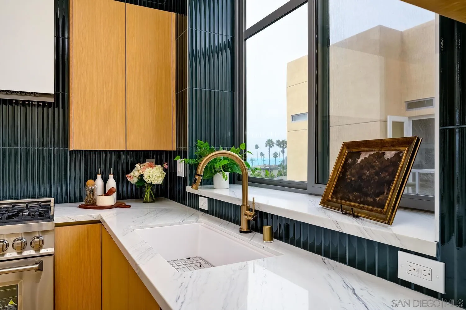 https://cdn.realtyfeed.com/cdn/127/250036344/2f92b1a2bba05665f30d0759ea5c61bf.webp