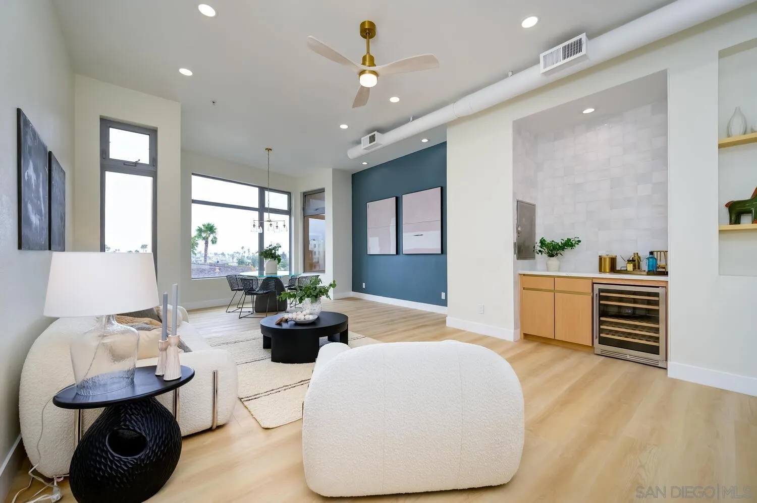 https://cdn.realtyfeed.com/cdn/127/250036344/409713d71e51512bbeb090a480fac502.webp