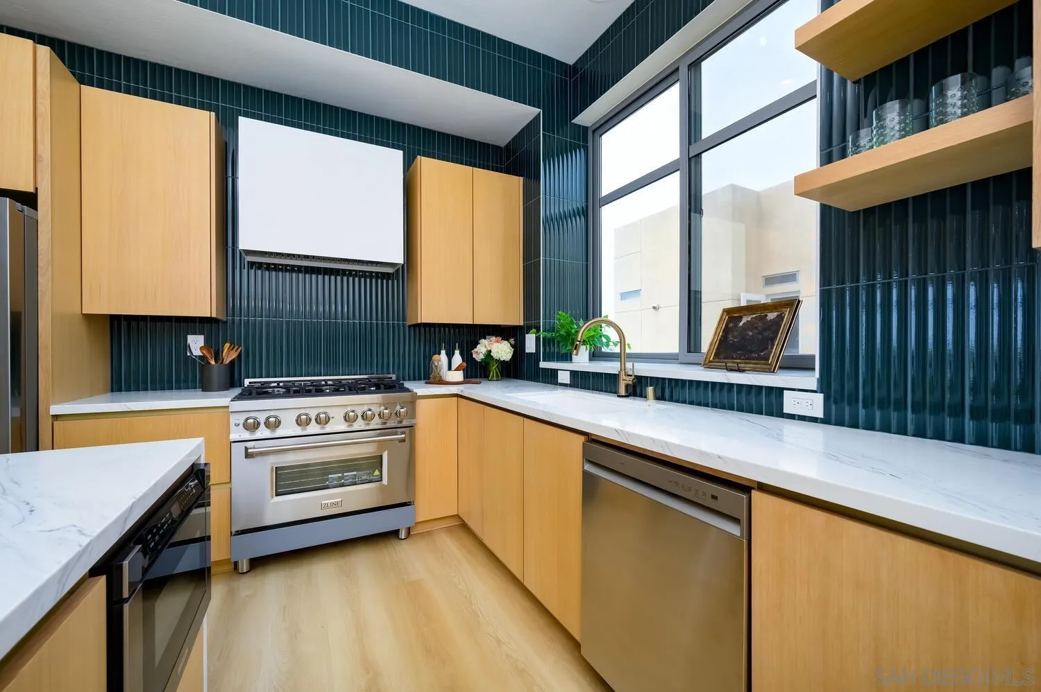 https://cdn.realtyfeed.com/cdn/127/250036344/639172359298a46865f797a7ead2f159.webp