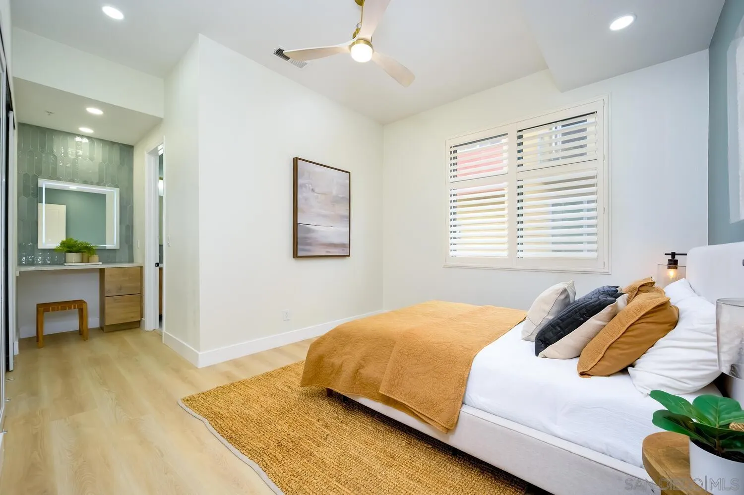 https://cdn.realtyfeed.com/cdn/127/250036344/949e4df38f9003f6080599daf31a224c.webp