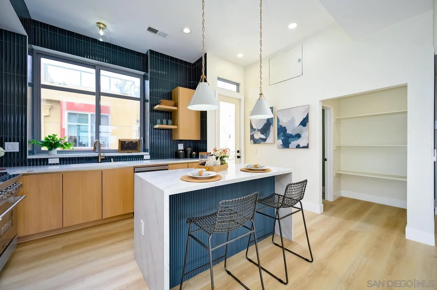 https://cdn.realtyfeed.com/cdn/127/250036344/f7c9312e784587b0ef618700c4e4839d.webp