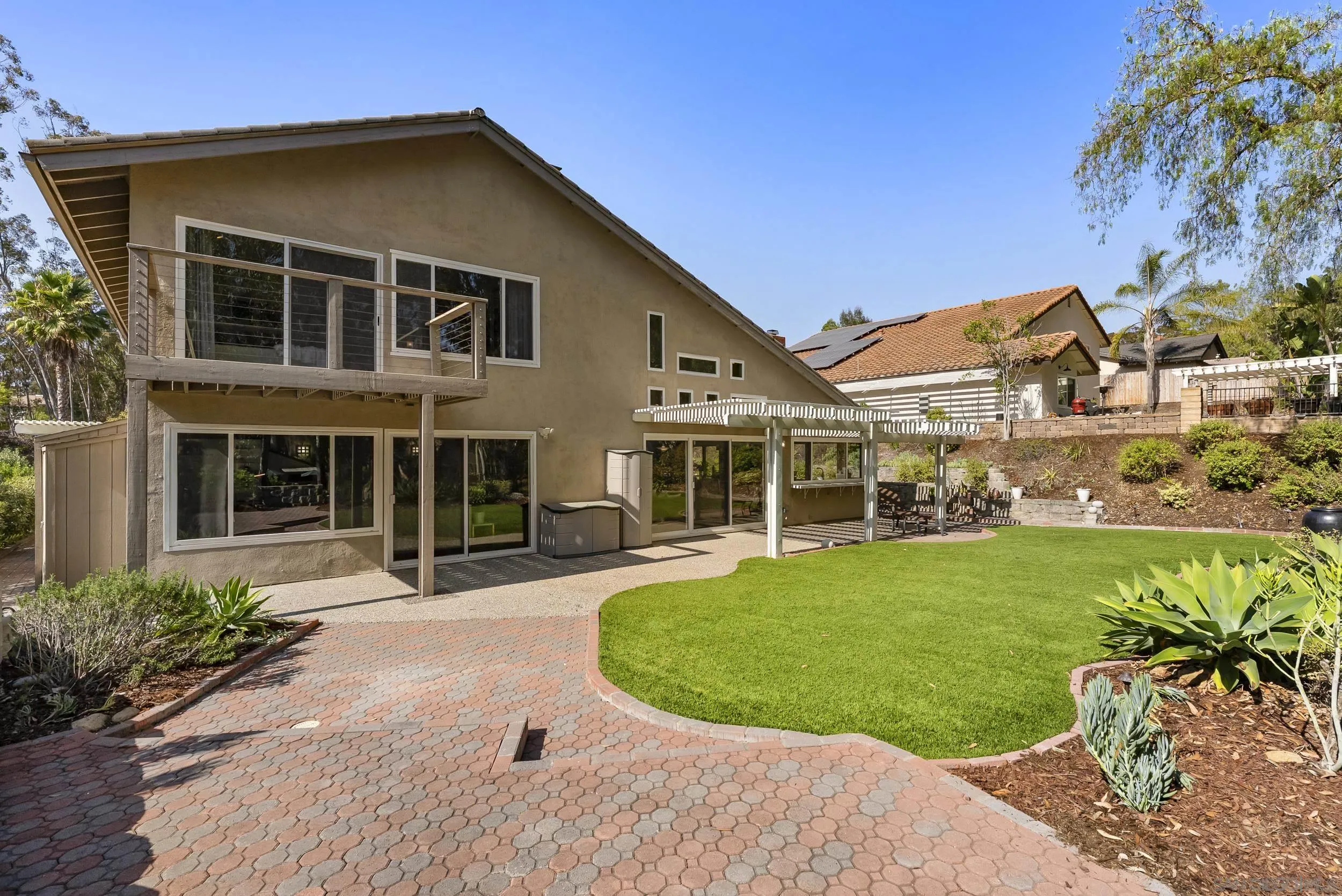 https://cdn.realtyfeed.com/cdn/127/250036345/1fb6d810054778cf4d87ef06a1563dbc.webp