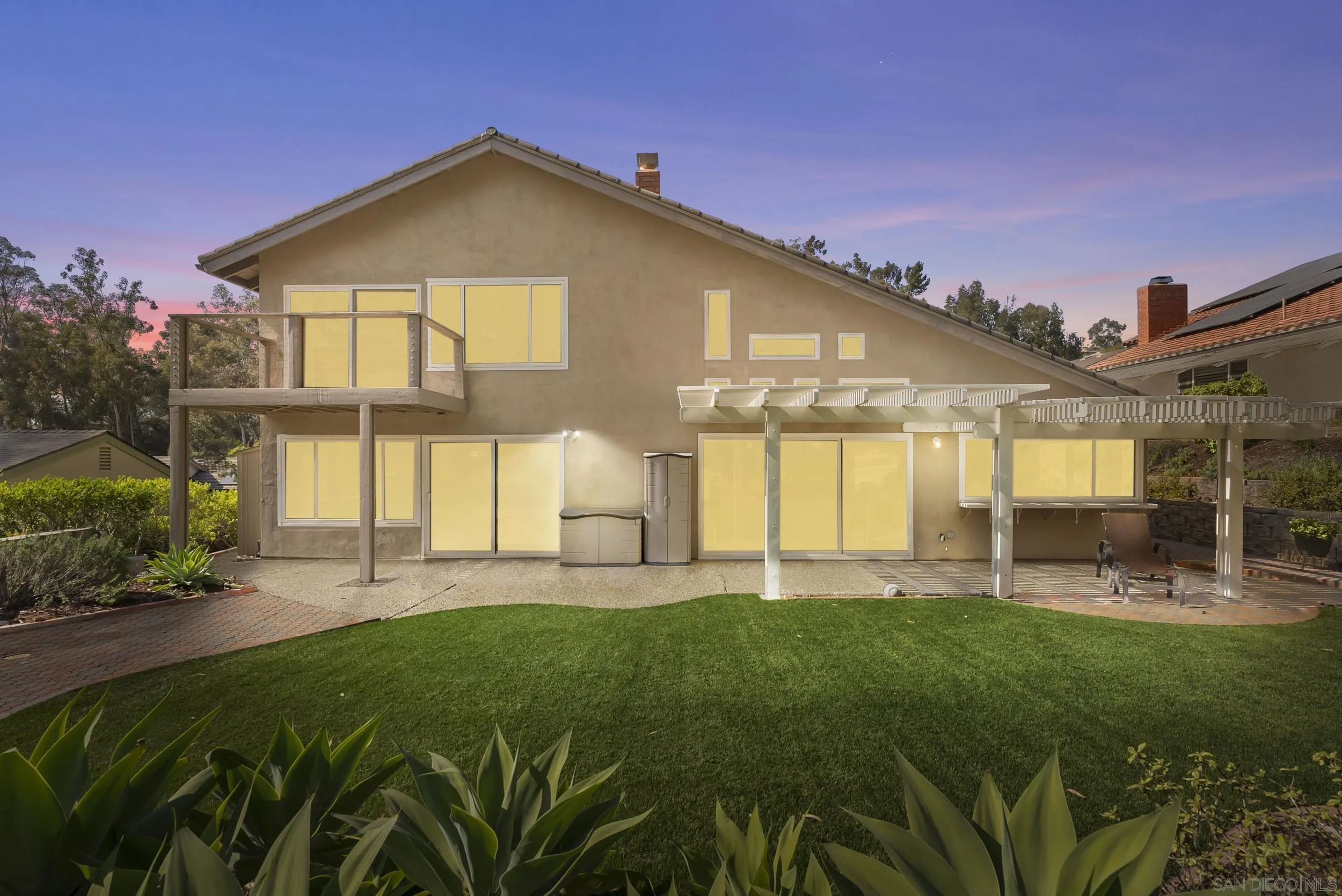 https://cdn.realtyfeed.com/cdn/127/250036345/29aaef7991ba7a55f26f742caaf800ba.webp