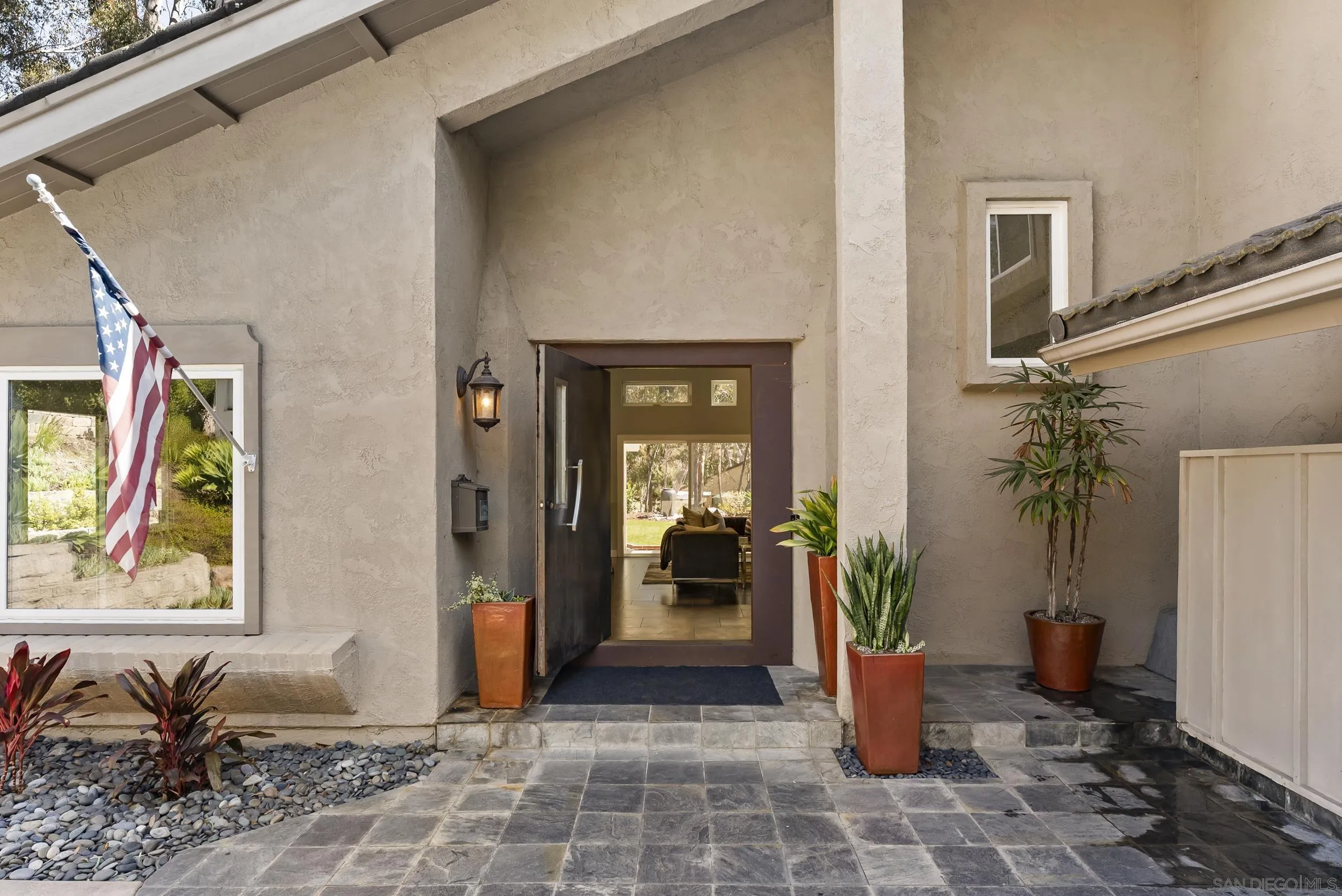 https://cdn.realtyfeed.com/cdn/127/250036345/31869df9ea9d5e6b39289261000e0d4d.webp