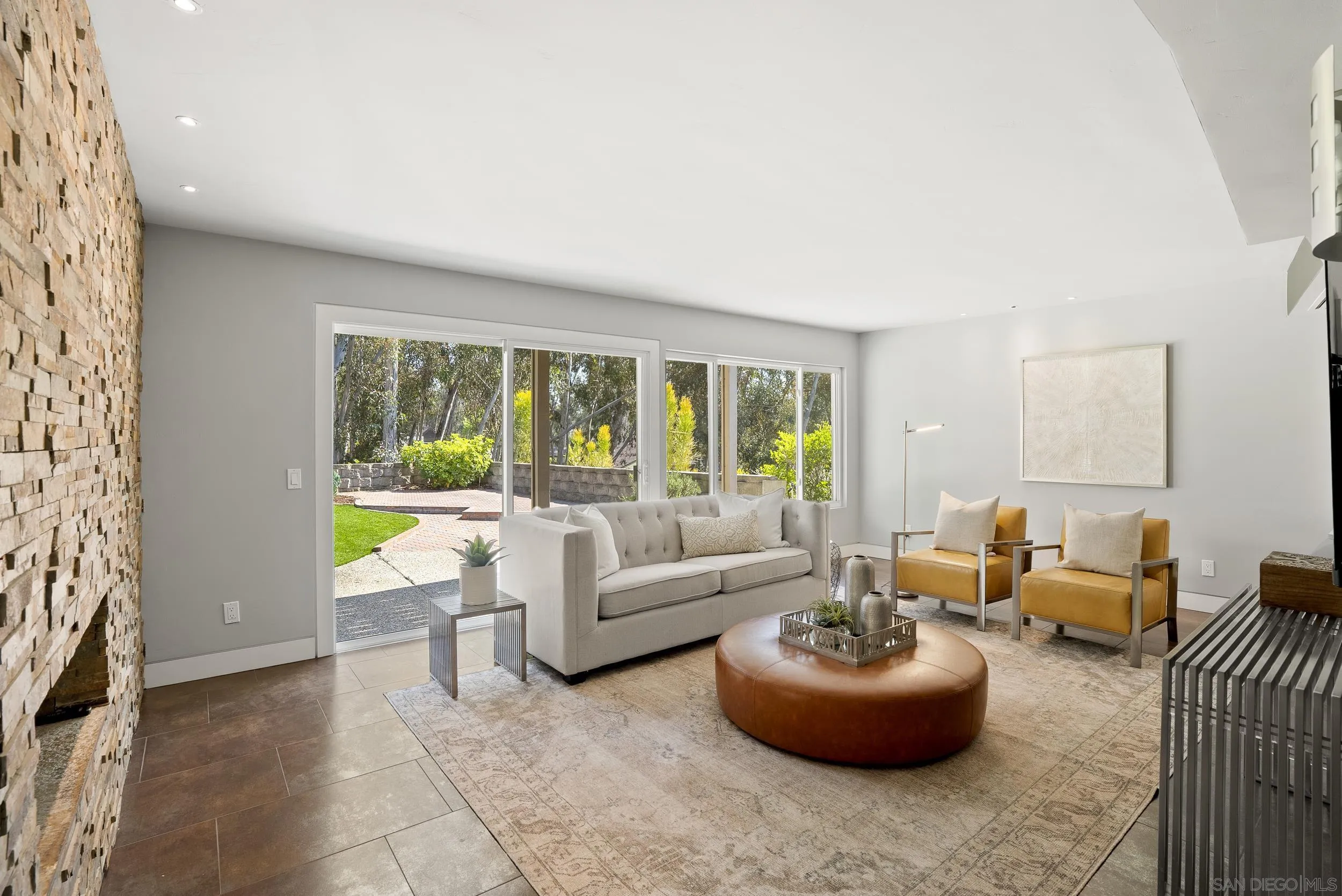 https://cdn.realtyfeed.com/cdn/127/250036345/cb13728160d7154db544b8ce316ac400.webp