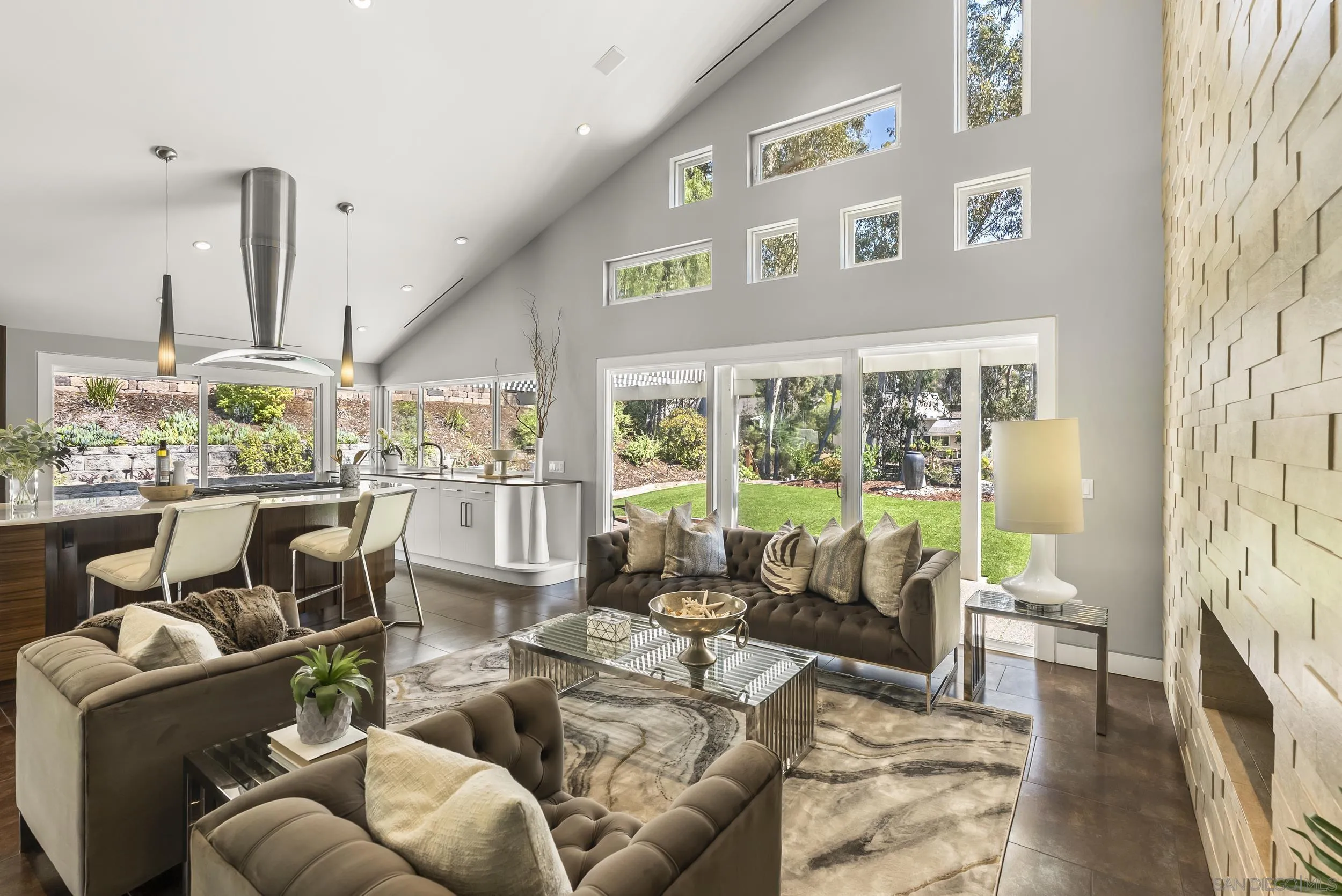 https://cdn.realtyfeed.com/cdn/127/250036345/d8b7c5d1343c35cb319b32927d885b3b.webp