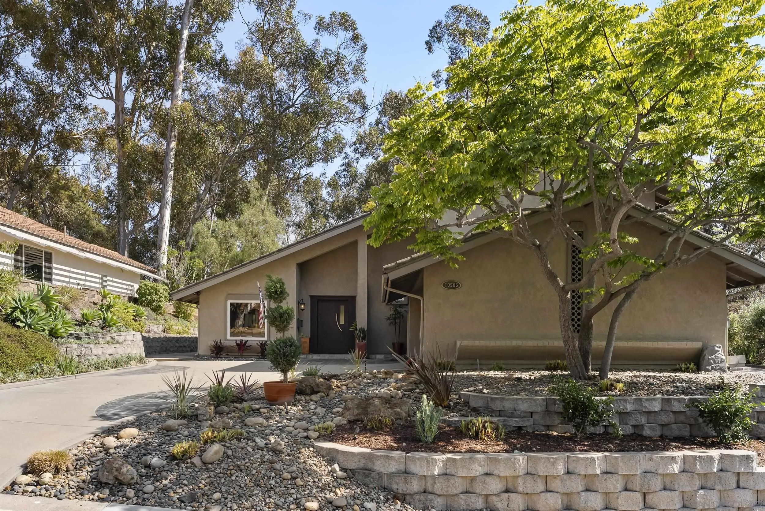 https://cdn.realtyfeed.com/cdn/127/250036345/f91c99e6100601baef0de096ab10fe8c.webp