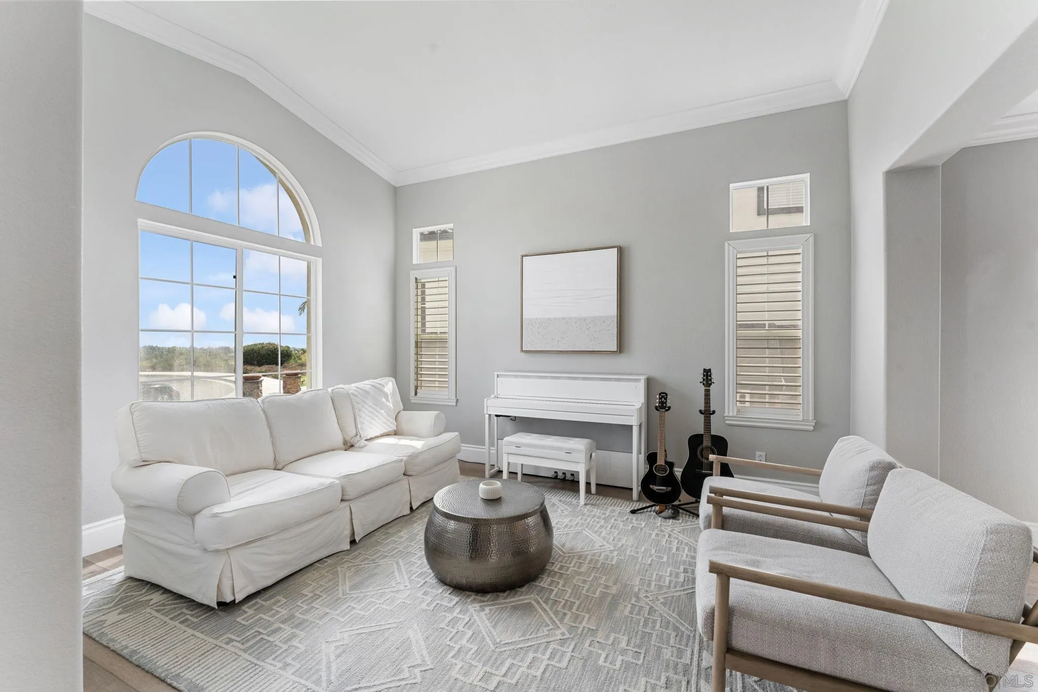 https://cdn.realtyfeed.com/cdn/127/250036346/1ecbeeef73cef9c0eeb999d5bbcd31c5.webp
