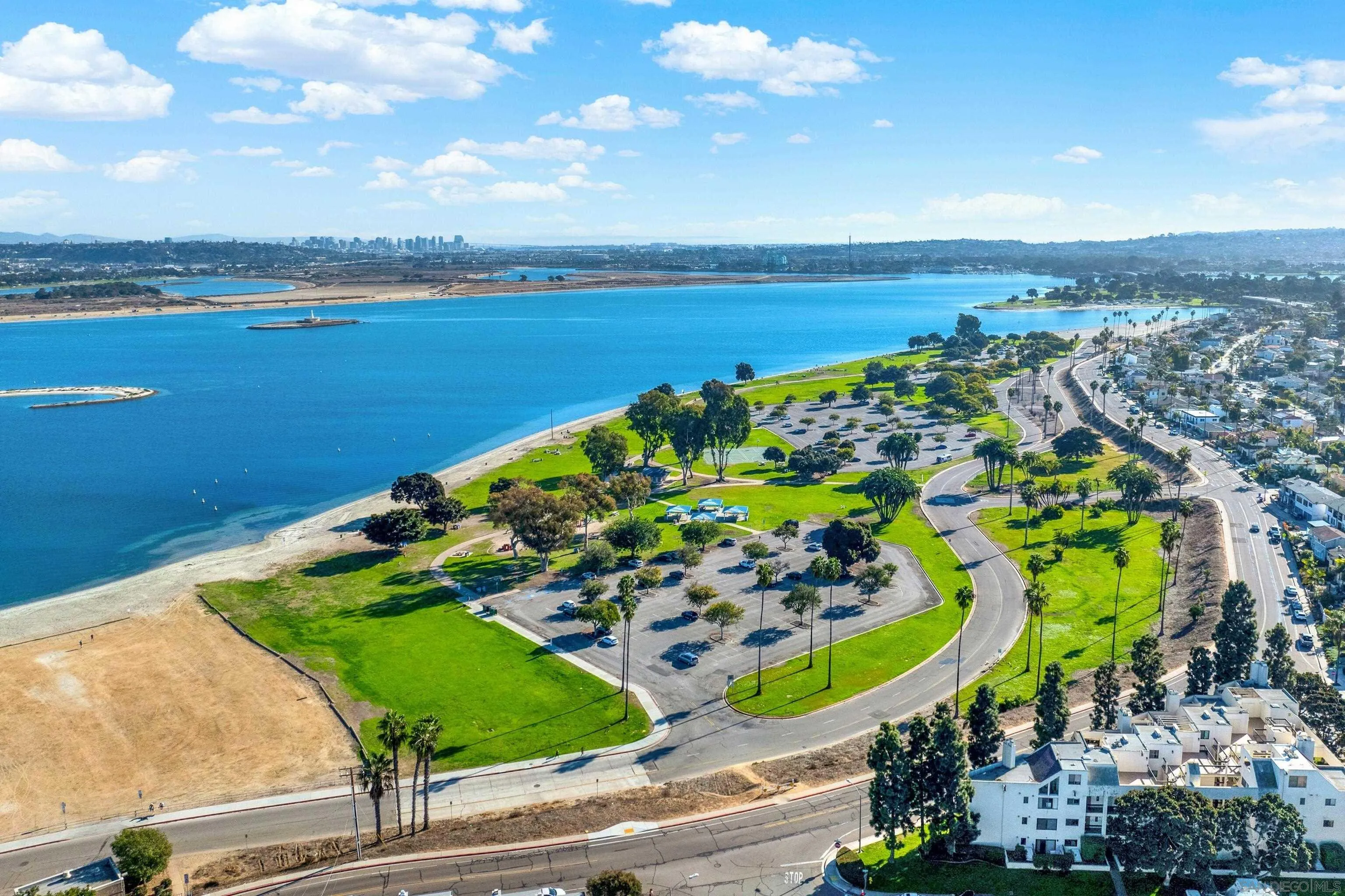 https://cdn.realtyfeed.com/cdn/127/250036347/1fa53785d62b8c39e0908e1e0ad90d6f.webp