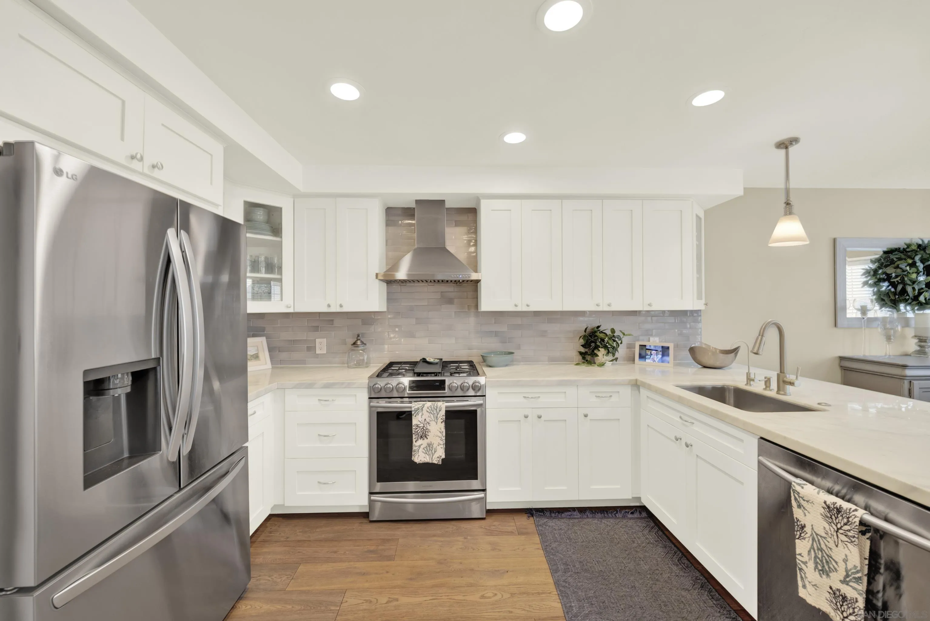https://cdn.realtyfeed.com/cdn/127/250036347/36bcd41d771e2365d4060eb05e6cab66.webp