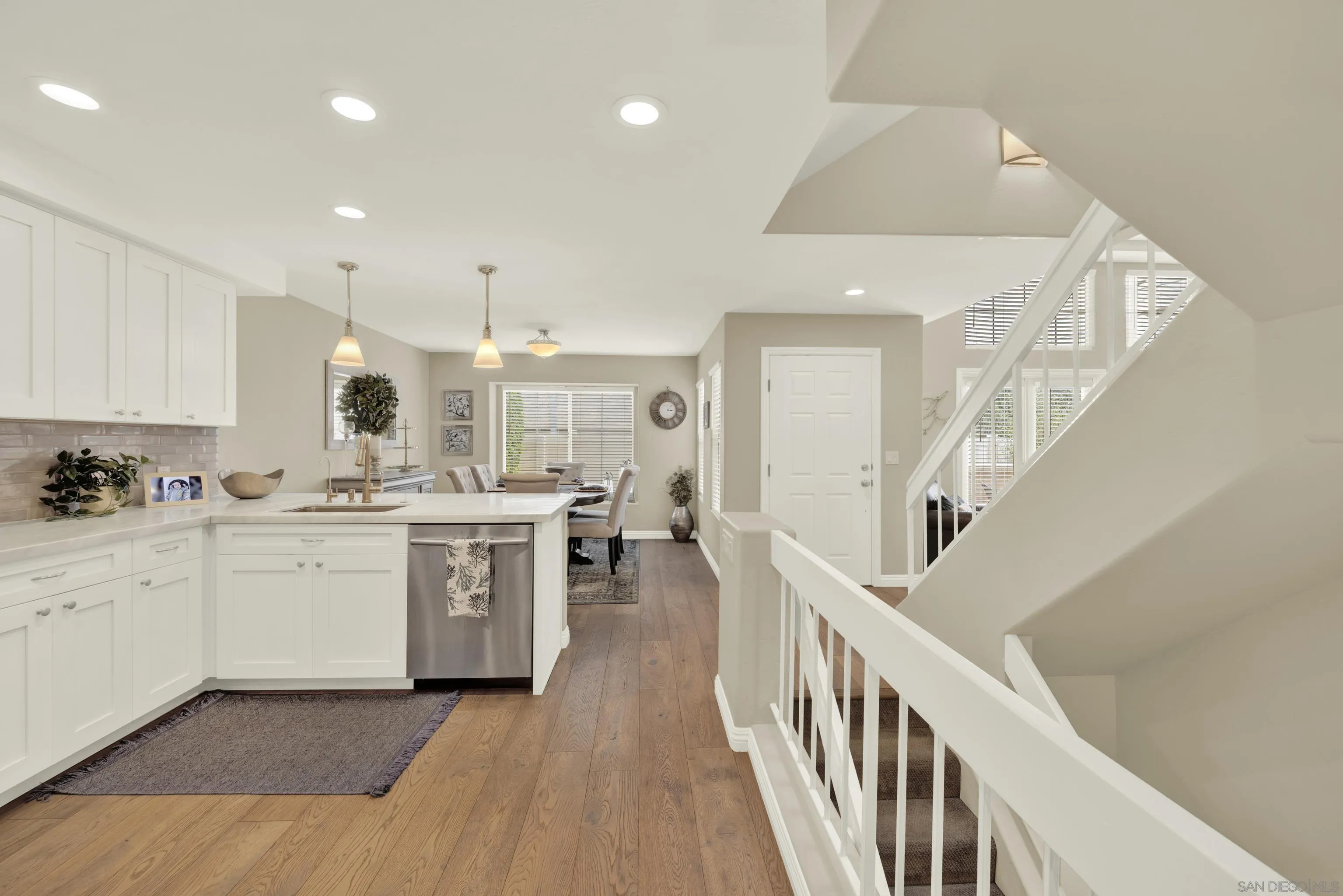 https://cdn.realtyfeed.com/cdn/127/250036347/9cd115a078e179a1c9ed2b63c985785c.webp