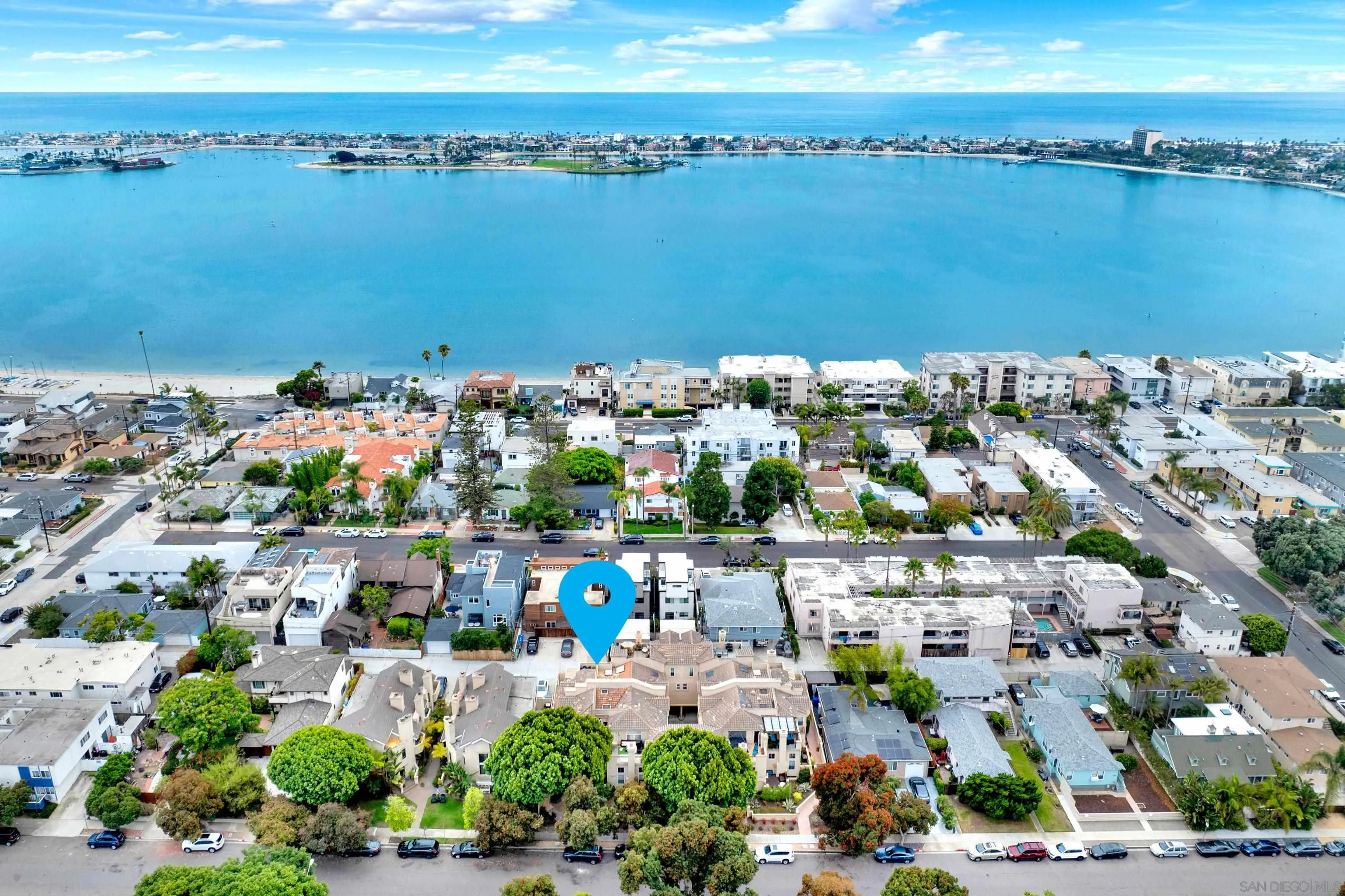 https://cdn.realtyfeed.com/cdn/127/250036347/c59ca47e5f5b89c140ff1a713405234f.webp