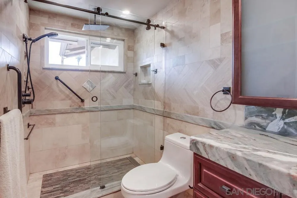 https://cdn.realtyfeed.com/cdn/127/250036353/5b4578bd2480777cd12e7926ed7dbd35.webp