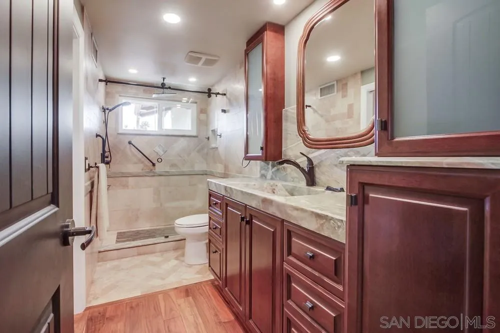 https://cdn.realtyfeed.com/cdn/127/250036353/74c071736a6440f7135fc9a06222fcf0.webp