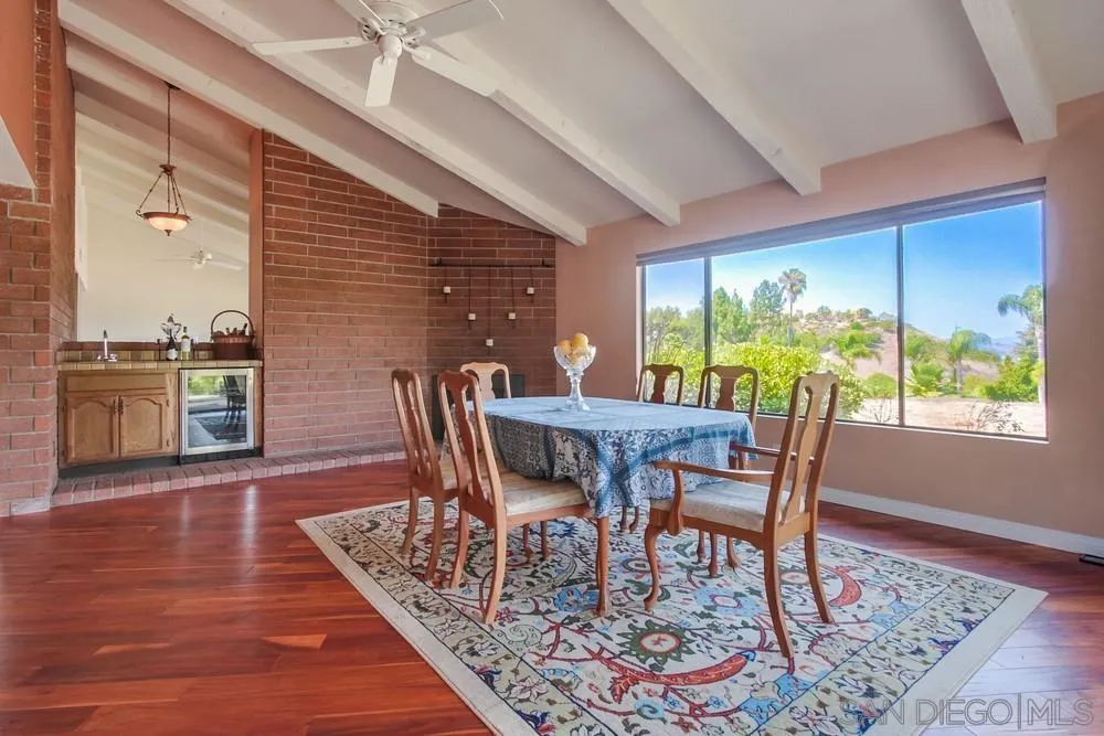https://cdn.realtyfeed.com/cdn/127/250036353/9f8e91dd005f5922f490d076ccb03e4f.webp