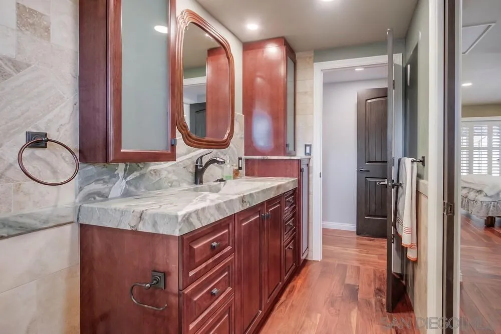 https://cdn.realtyfeed.com/cdn/127/250036353/dc2759d8474150c7b1caac9ff7529361.webp