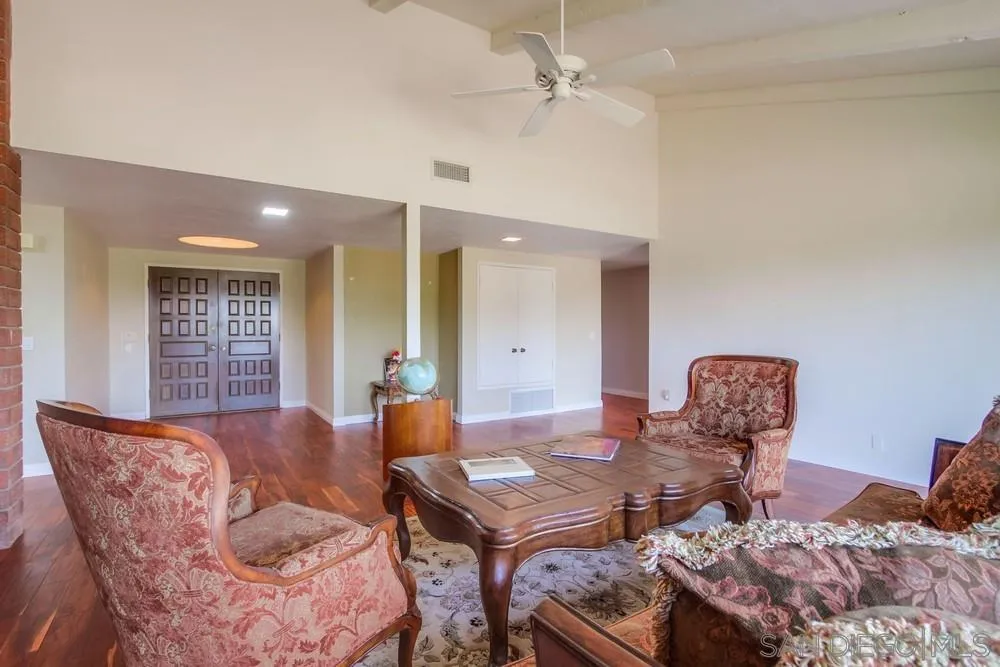 https://cdn.realtyfeed.com/cdn/127/250036353/e0b3084cfed4de07bebc947bdc04e22b.webp