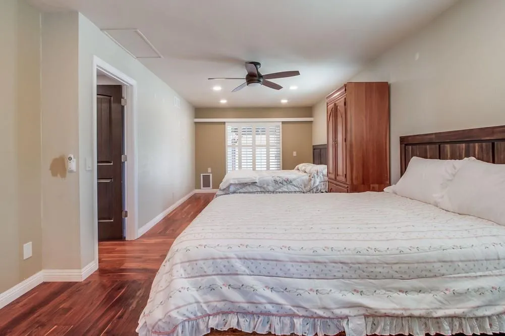 https://cdn.realtyfeed.com/cdn/127/250036353/f105c8b6a3b62c7a82ec81ed82547f8f.webp