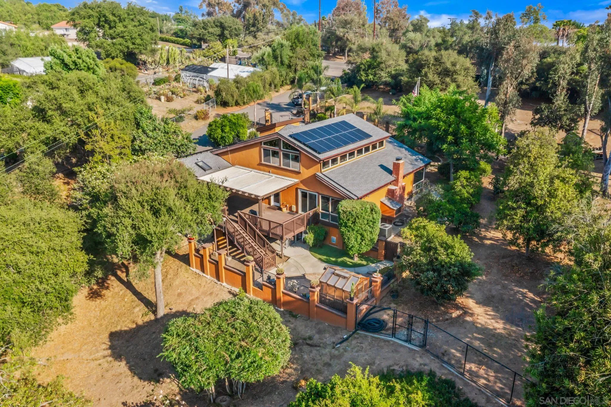 https://cdn.realtyfeed.com/cdn/127/250036362/01fea21d5b37645900a696524ab2e168.webp