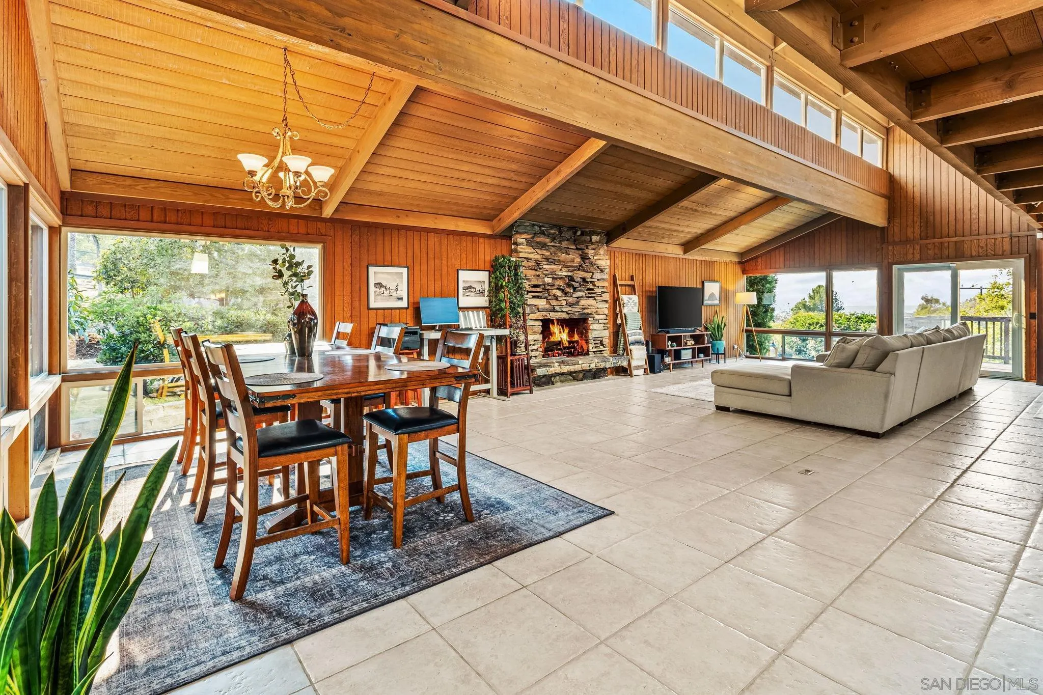 https://cdn.realtyfeed.com/cdn/127/250036362/6a385c8d89abfedfe6e62a8b94023997.webp