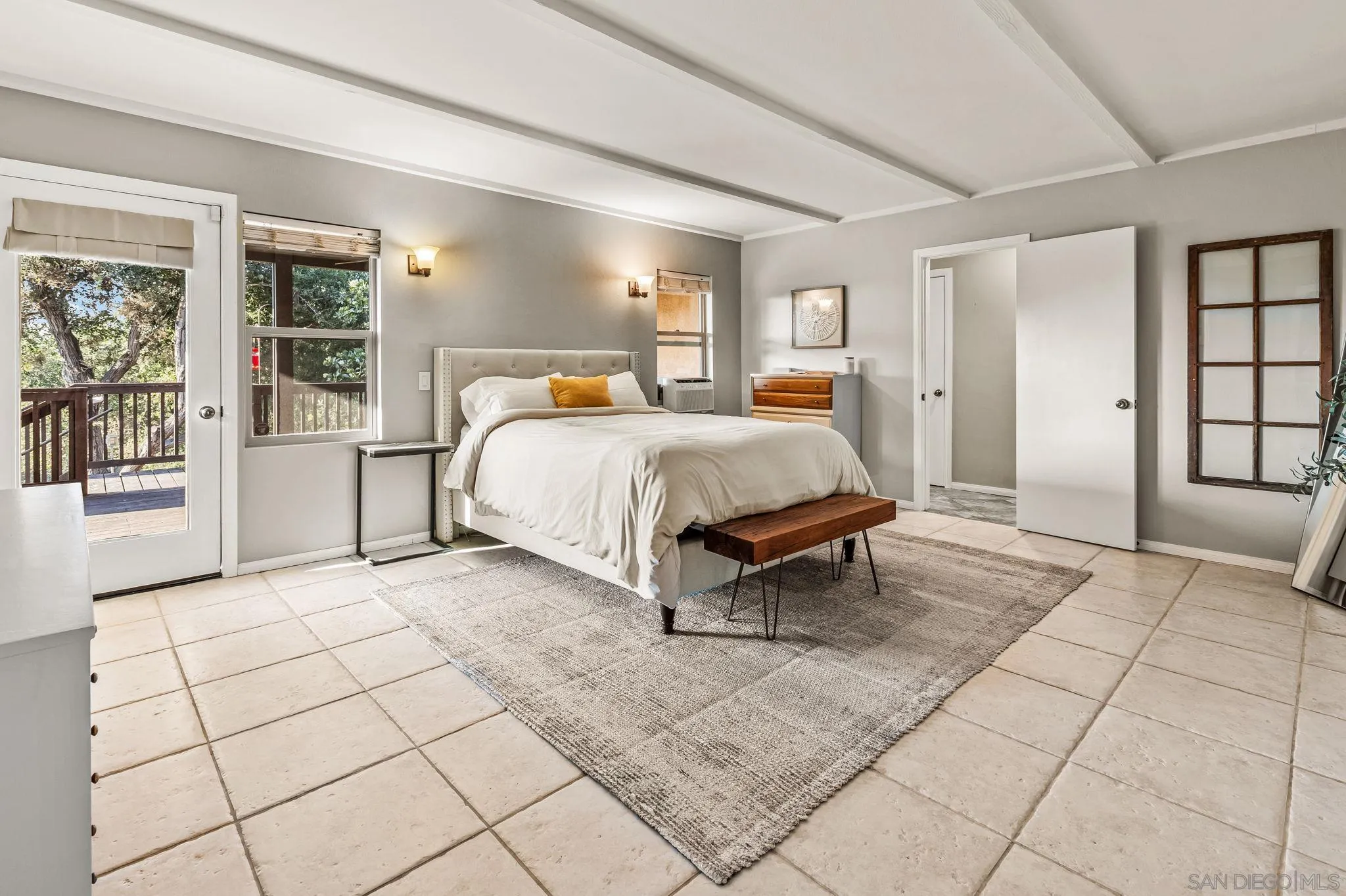 https://cdn.realtyfeed.com/cdn/127/250036362/922da1540d08dd9cb829a5b3e245cc19.webp