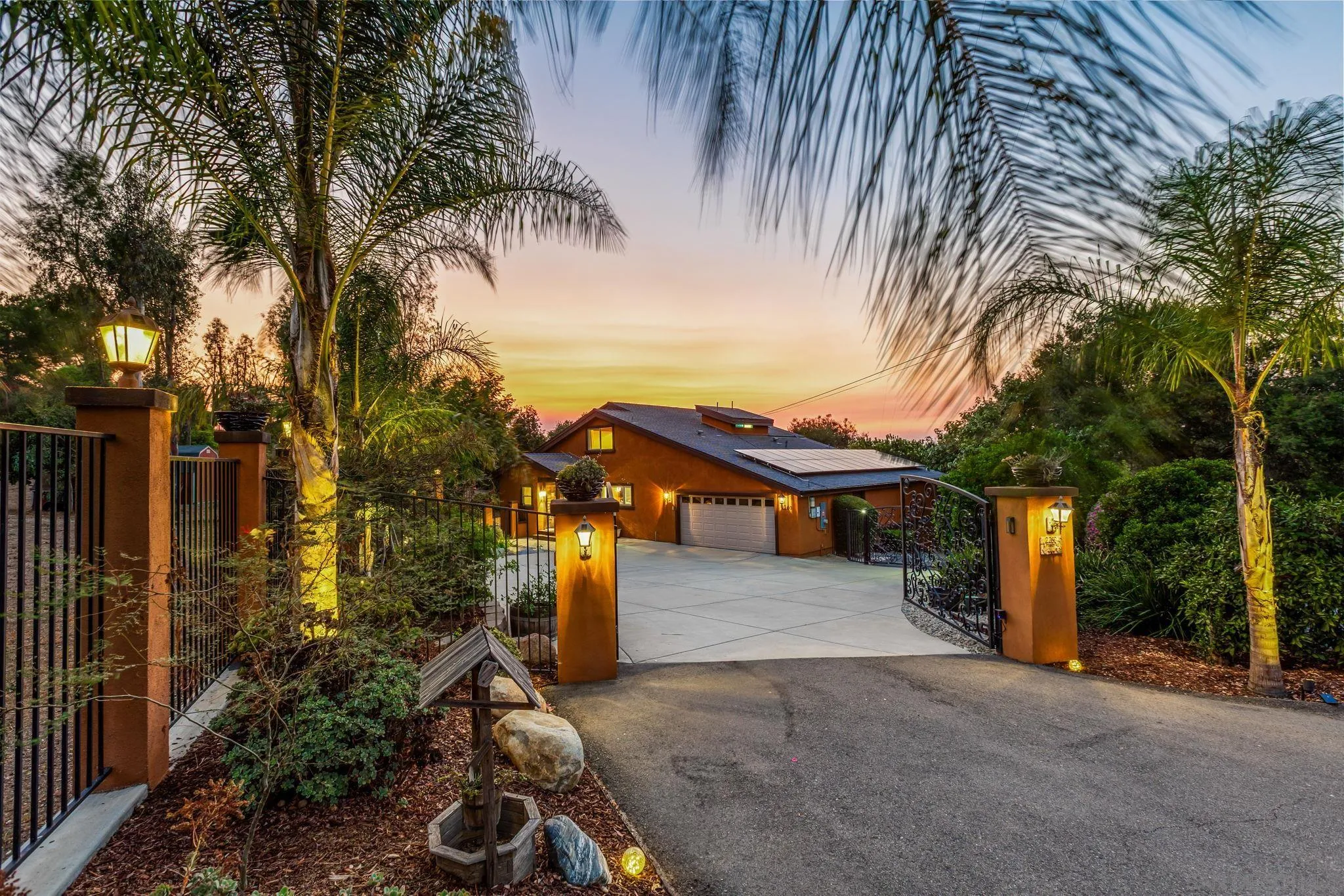 https://cdn.realtyfeed.com/cdn/127/250036362/93fd584e591e84d735f472d7e87a8f82.webp