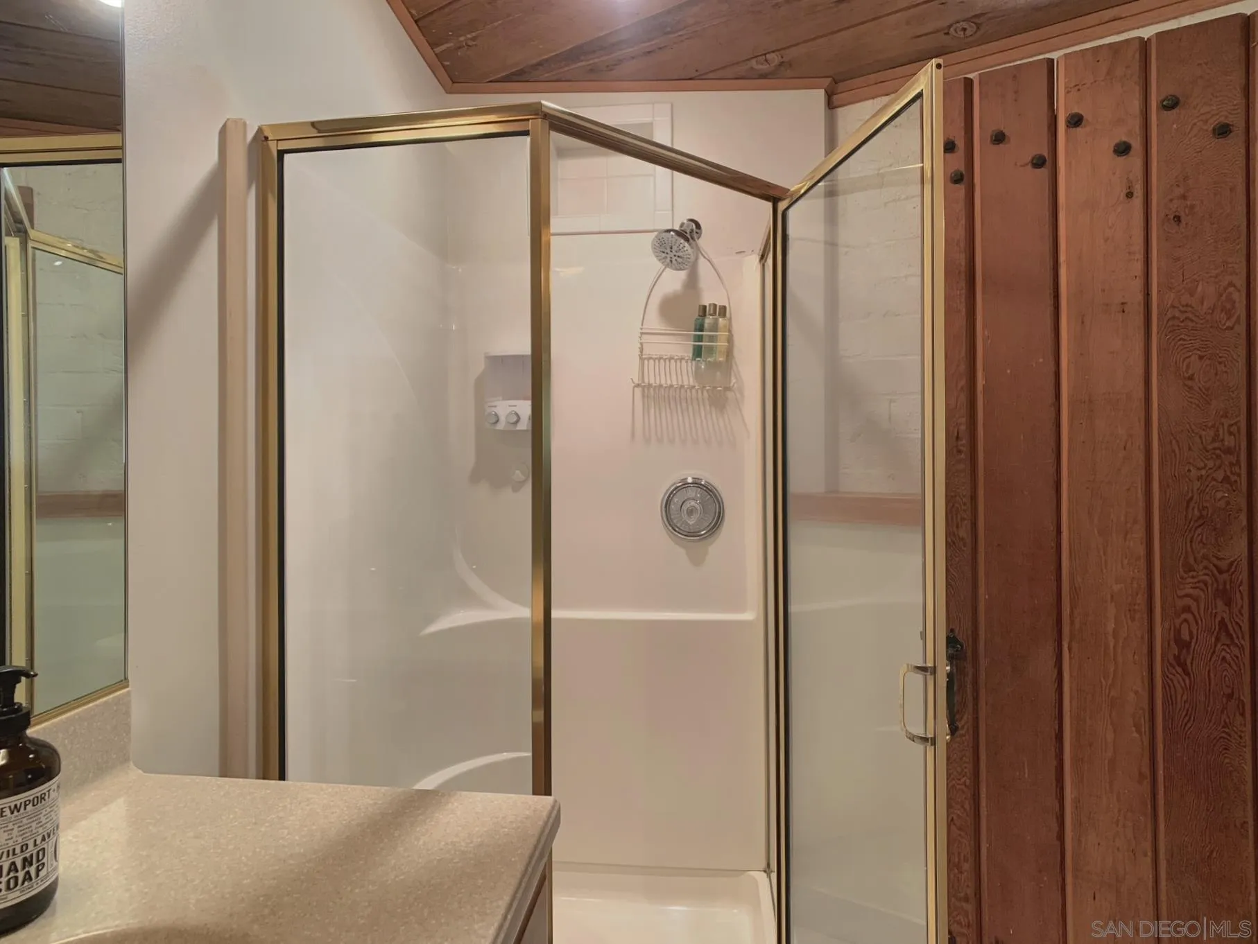 https://cdn.realtyfeed.com/cdn/127/250036365/0561b006a25694086eb5487e26a43e06.webp