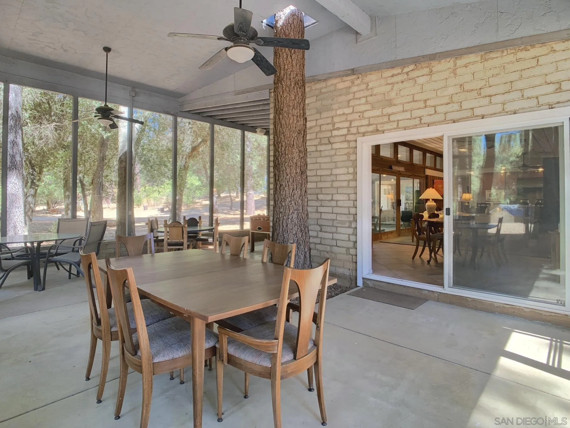 https://cdn.realtyfeed.com/cdn/127/250036365/4fa254dfc1a58b3925cbd075b429b985.webp