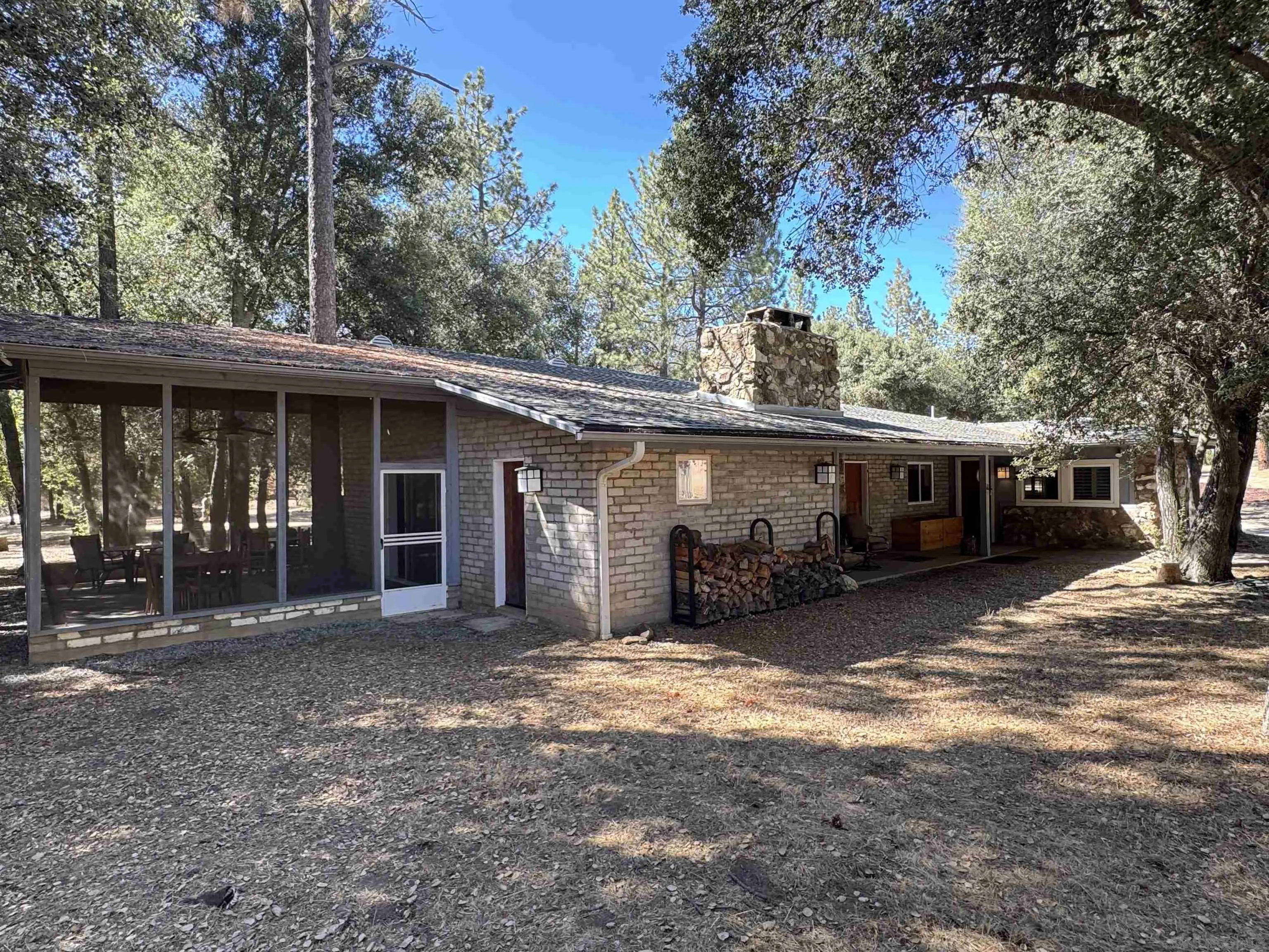 https://cdn.realtyfeed.com/cdn/127/250036365/667fe2c2bdf6becc854b8924795bb82d.webp