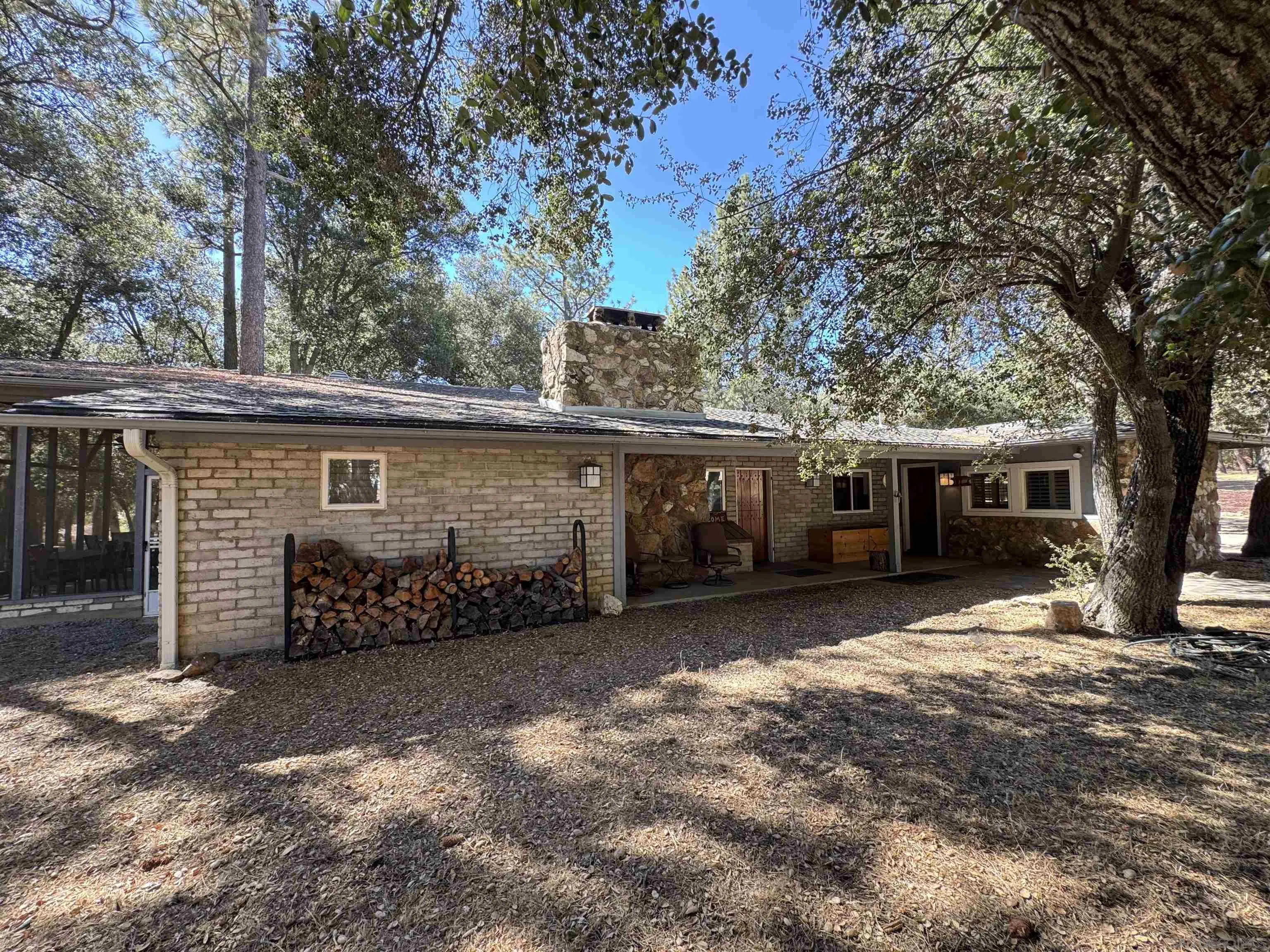 https://cdn.realtyfeed.com/cdn/127/250036365/912c5e36e4cfcc25bb5fa54b61c97902.webp