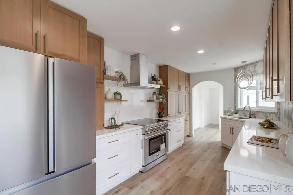 https://cdn.realtyfeed.com/cdn/127/250036369/6de5690bfe3041127cf824dc0881f43e.webp