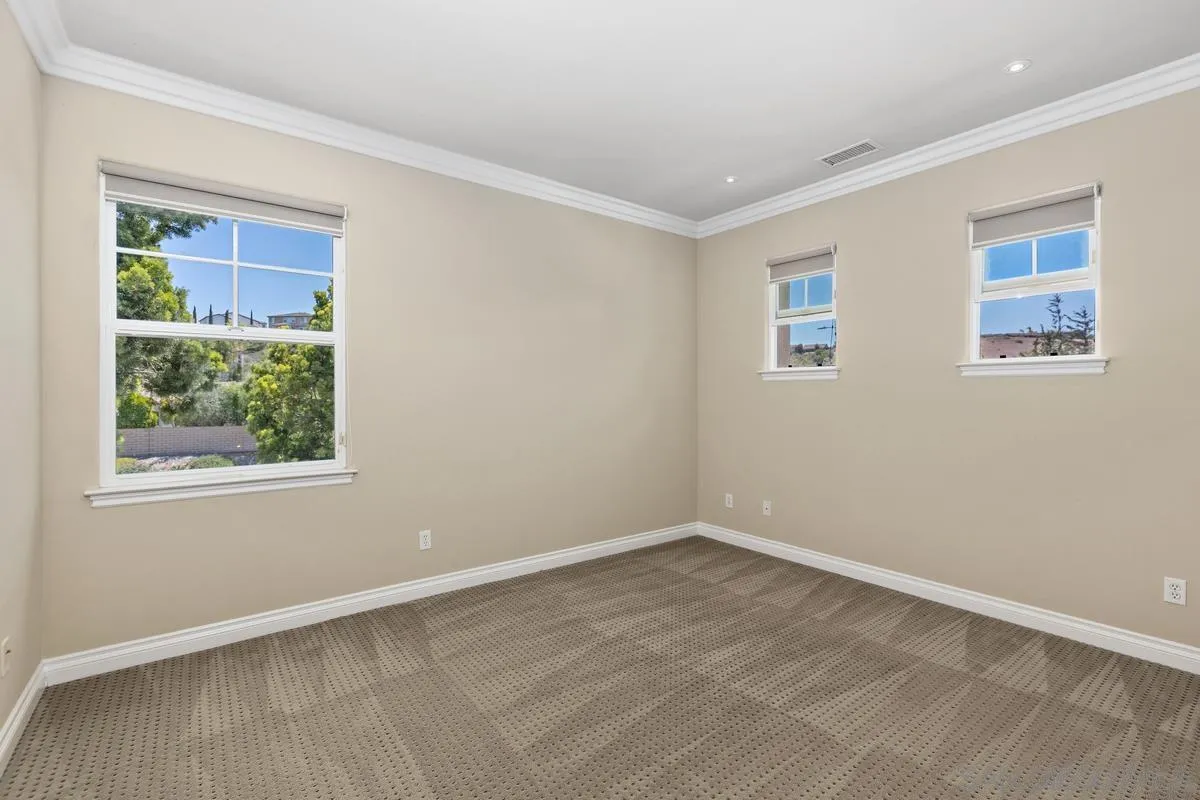 https://cdn.realtyfeed.com/cdn/127/250036371/08a287bda8b1b1e5f64795c41e7f5a4d.webp