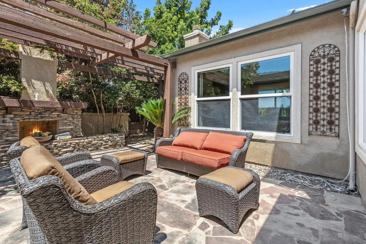 https://cdn.realtyfeed.com/cdn/127/250036371/0b6357d7c9e1e1c4bb45107d89674a47.webp