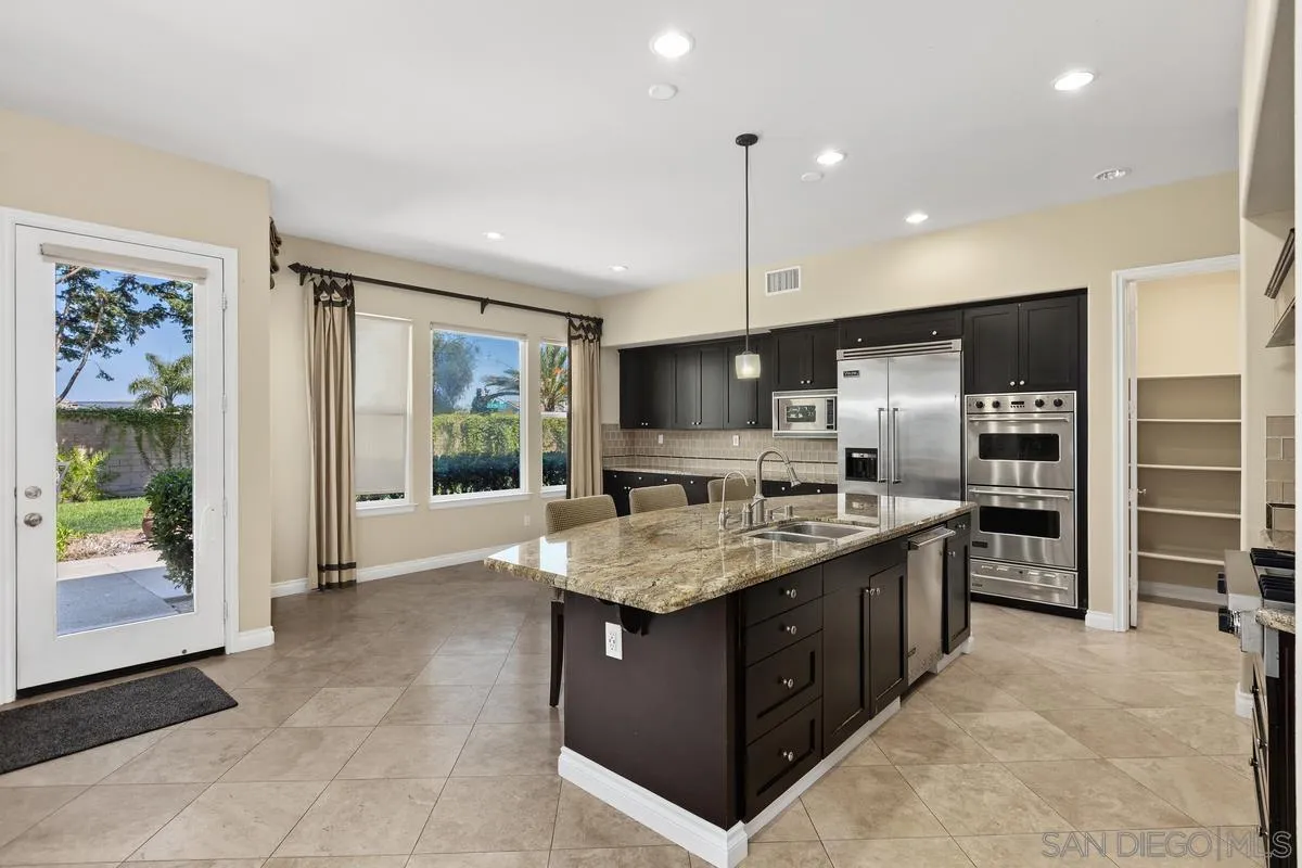 https://cdn.realtyfeed.com/cdn/127/250036371/237b192bf9f25b45a72f09e0a34258be.webp