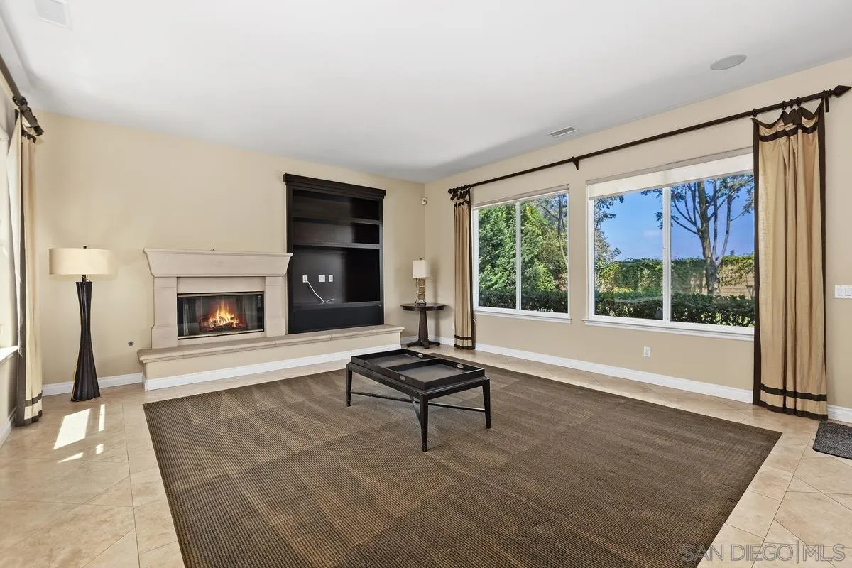 https://cdn.realtyfeed.com/cdn/127/250036371/67c5112e5475b4600e4d365633f1c3d8.webp