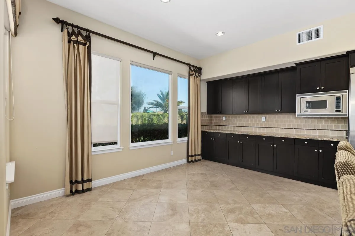 https://cdn.realtyfeed.com/cdn/127/250036371/722c5adbefd870d211f054b05cf71e9e.webp