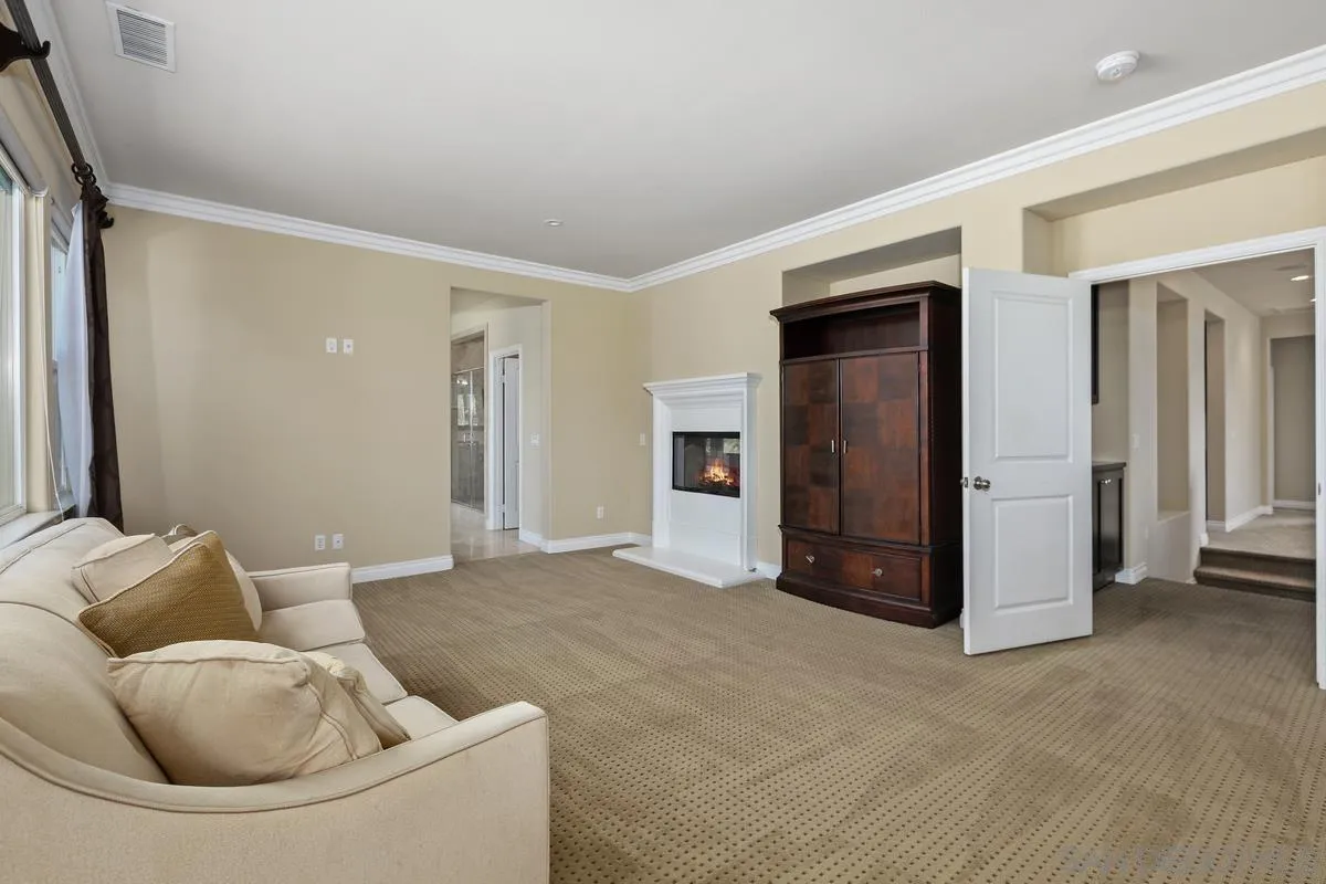 https://cdn.realtyfeed.com/cdn/127/250036371/9eccd1e13727f0a7040cfdb10f70ff39.webp