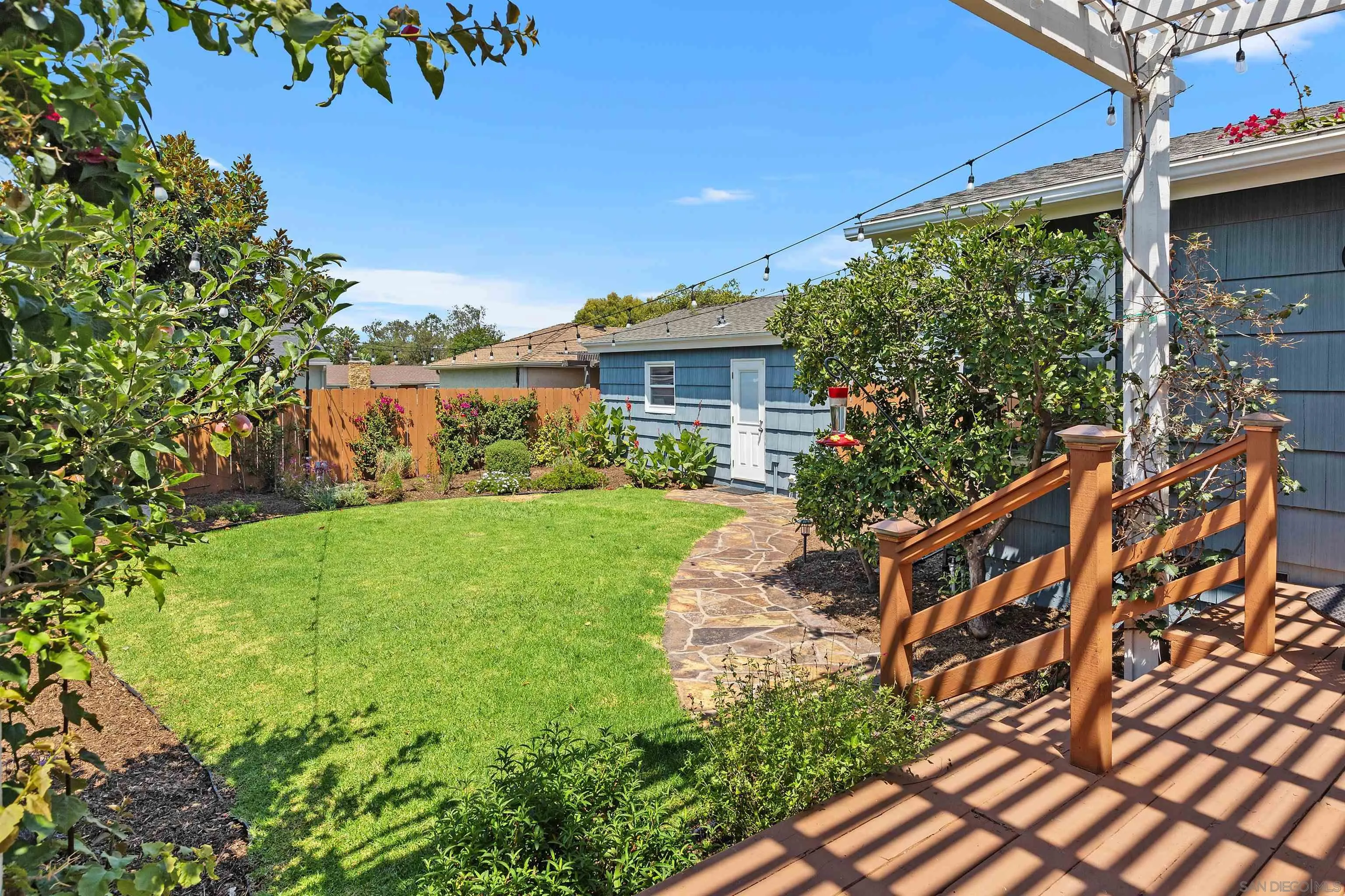 https://cdn.realtyfeed.com/cdn/127/250036372/44b491abffd88621aae3cf353c33a2da.webp