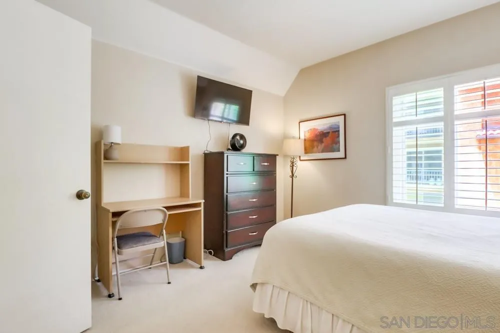 https://cdn.realtyfeed.com/cdn/127/250036374/913126735f618b9662831c7704219b50.webp