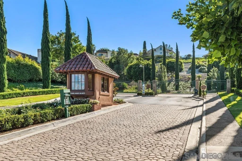 https://cdn.realtyfeed.com/cdn/127/250036376/112c37e5775ad2249c6045e1e590854d.webp
