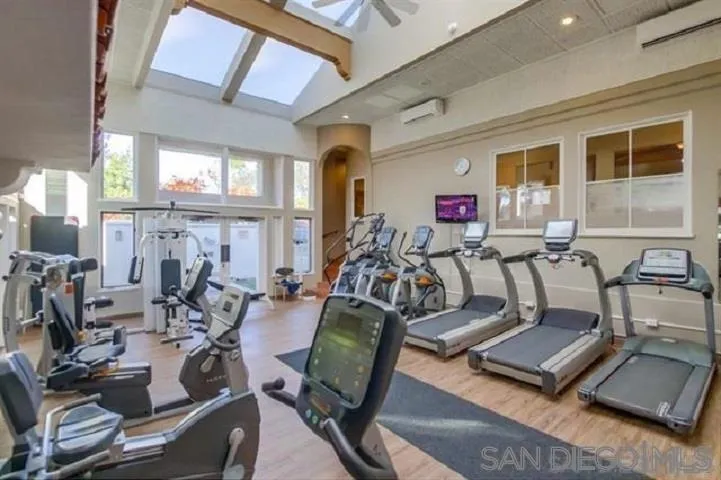 https://cdn.realtyfeed.com/cdn/127/250036376/26808d213e78e16aafa830e75e675eba.webp