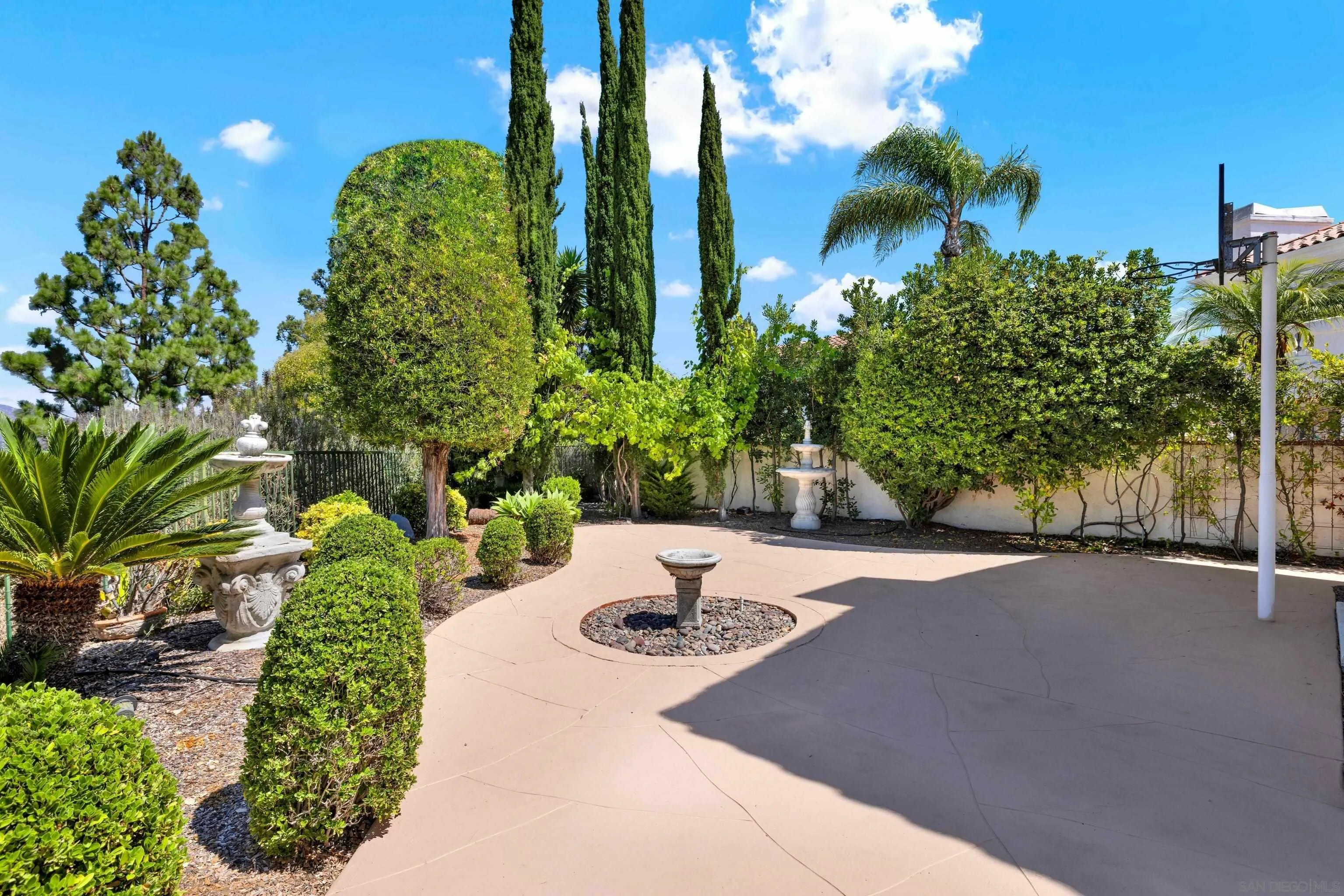 https://cdn.realtyfeed.com/cdn/127/250036376/2d3c0dc2d8ee4c1a57443a3089112f0c.webp