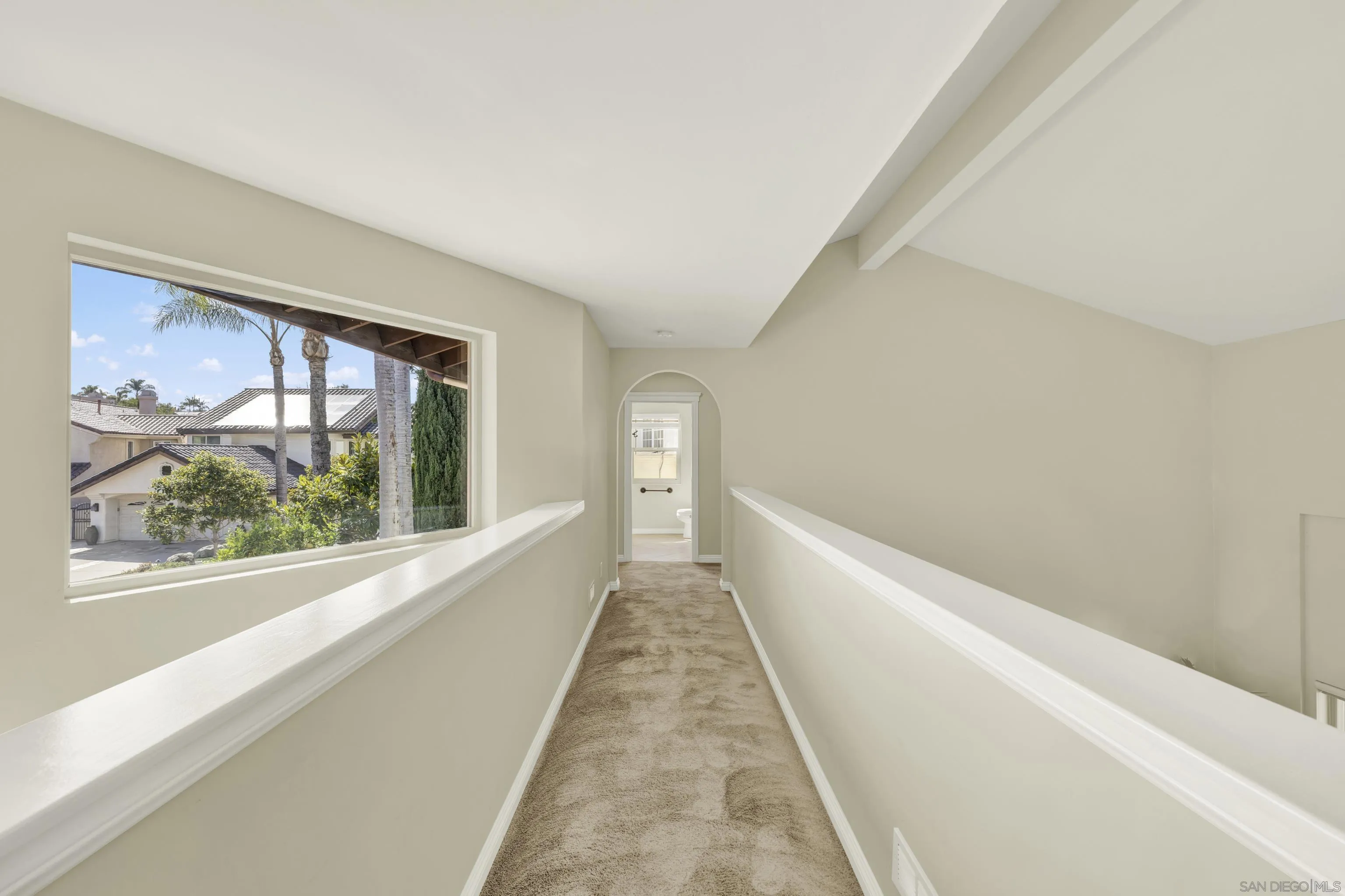 https://cdn.realtyfeed.com/cdn/127/250036376/405271645cc8945264201bdb1582c367.webp
