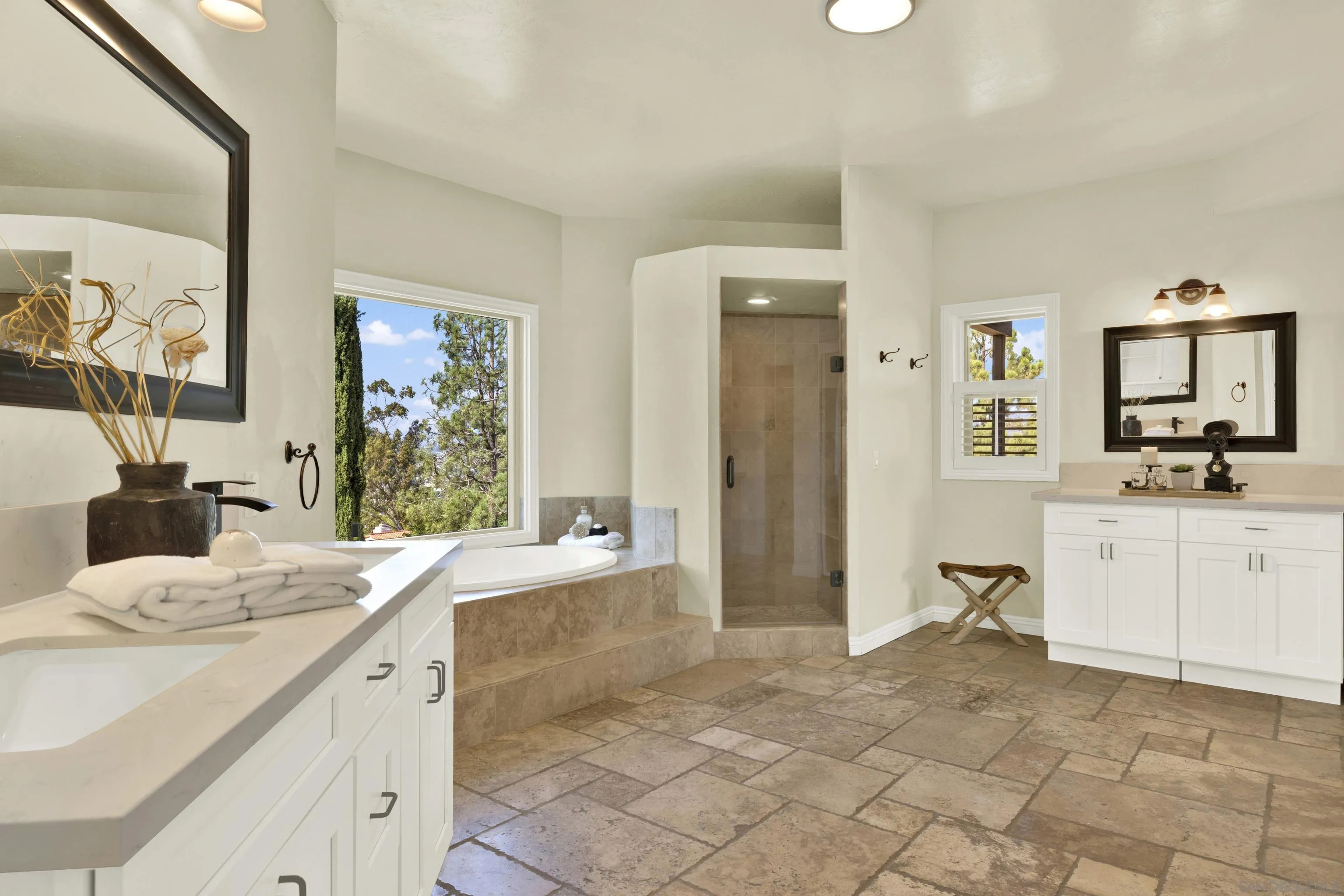 https://cdn.realtyfeed.com/cdn/127/250036376/4430ca30917793137258370f2cef9c77.webp