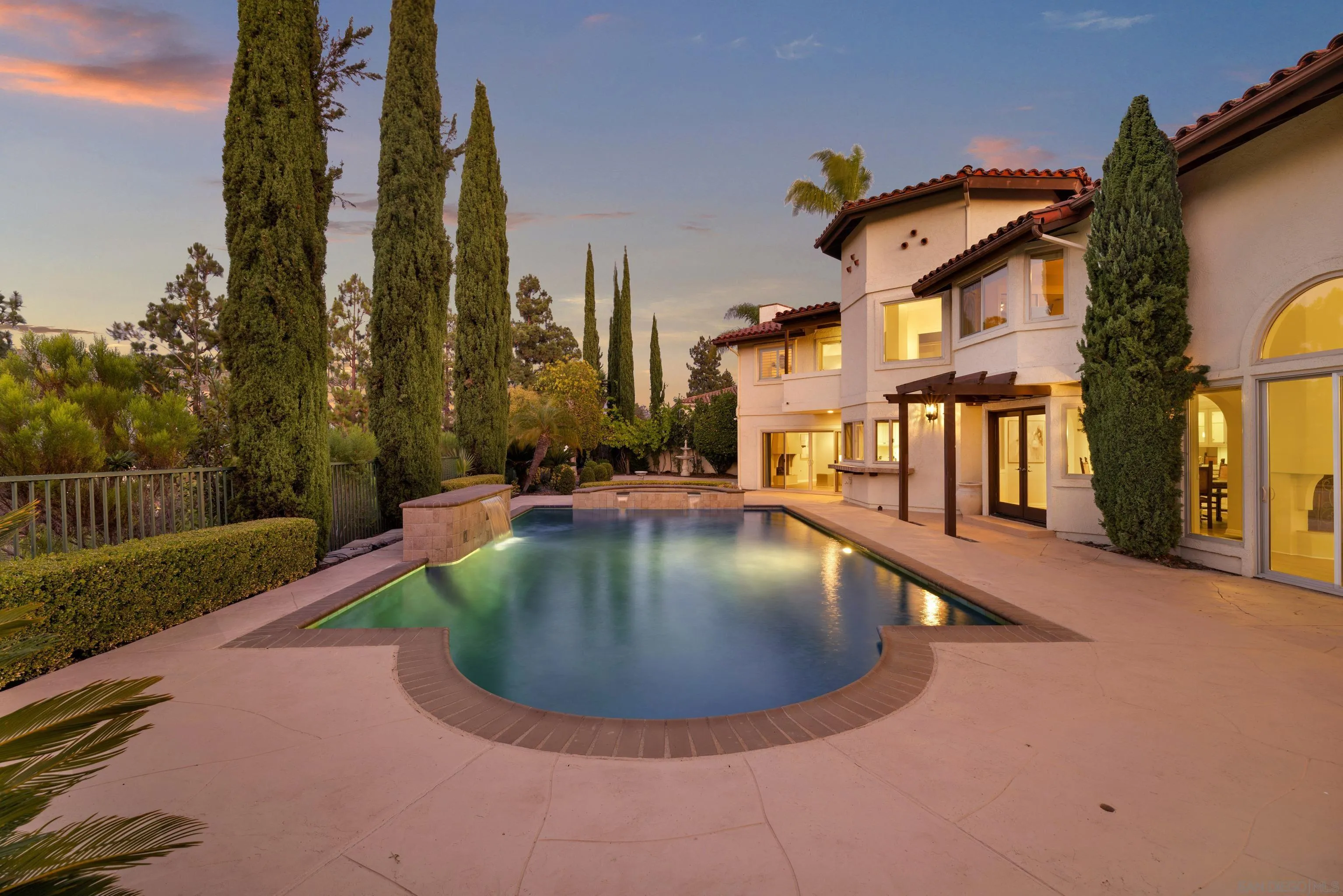 https://cdn.realtyfeed.com/cdn/127/250036376/528ba8d9407d658a161a6af7b25aecef.webp